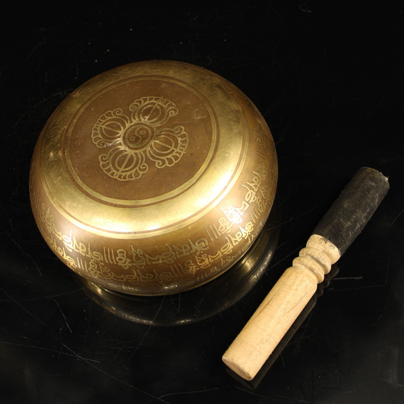 Chinese Antique Pure Copper Shakyamuni Buddha Sound Bowl