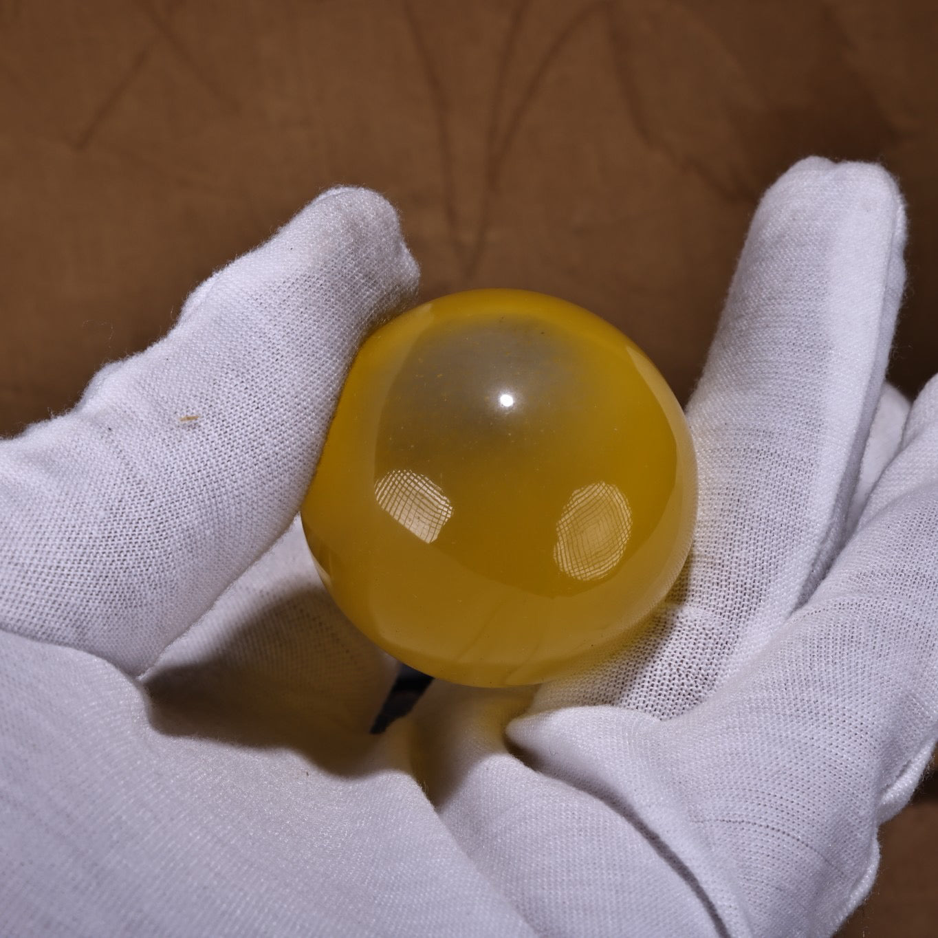 A box of Chinese antique yellow cat eyeballs