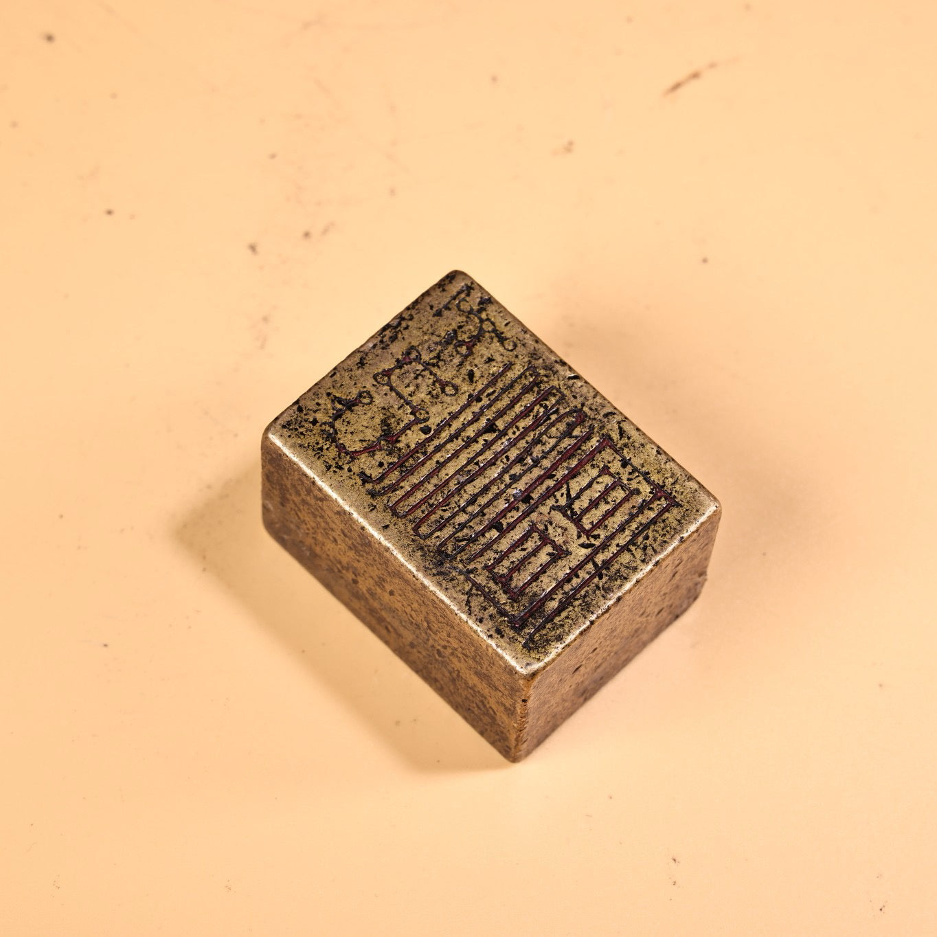 A Chinese antique pure copper seal