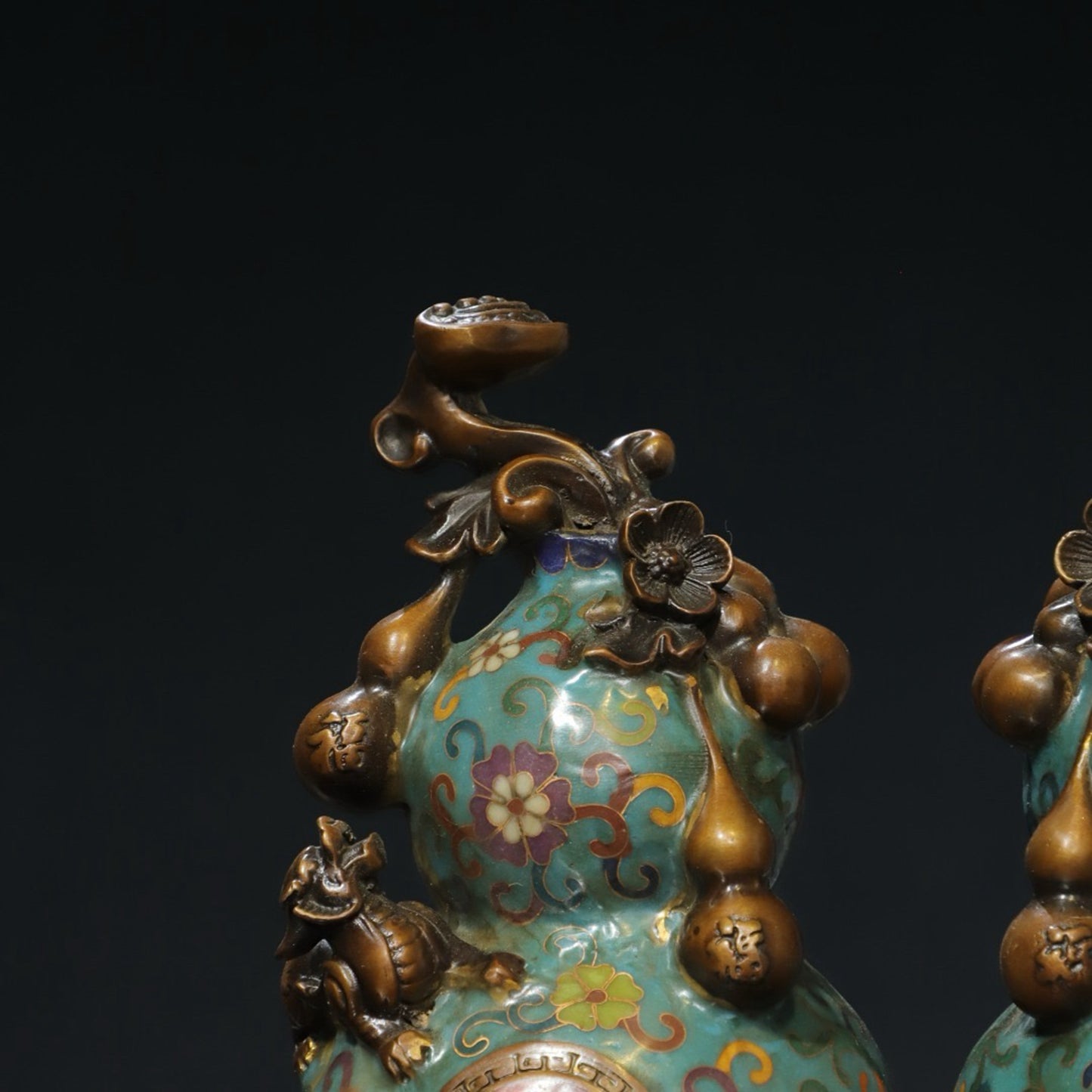 A pair of copper cloisonn é wire cut enamel colored [Fushou] ornaments
