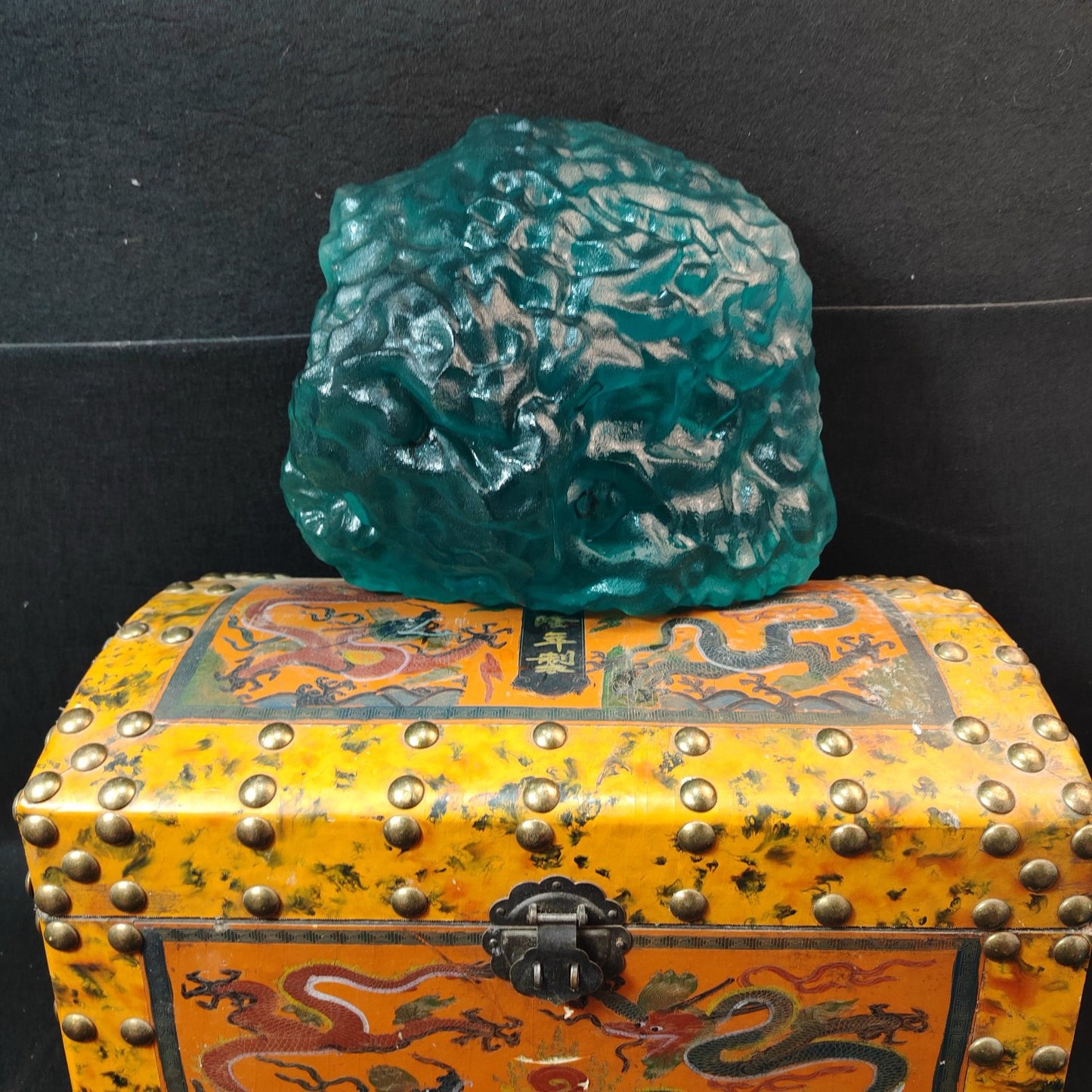 A box of Chinese antique meteorites