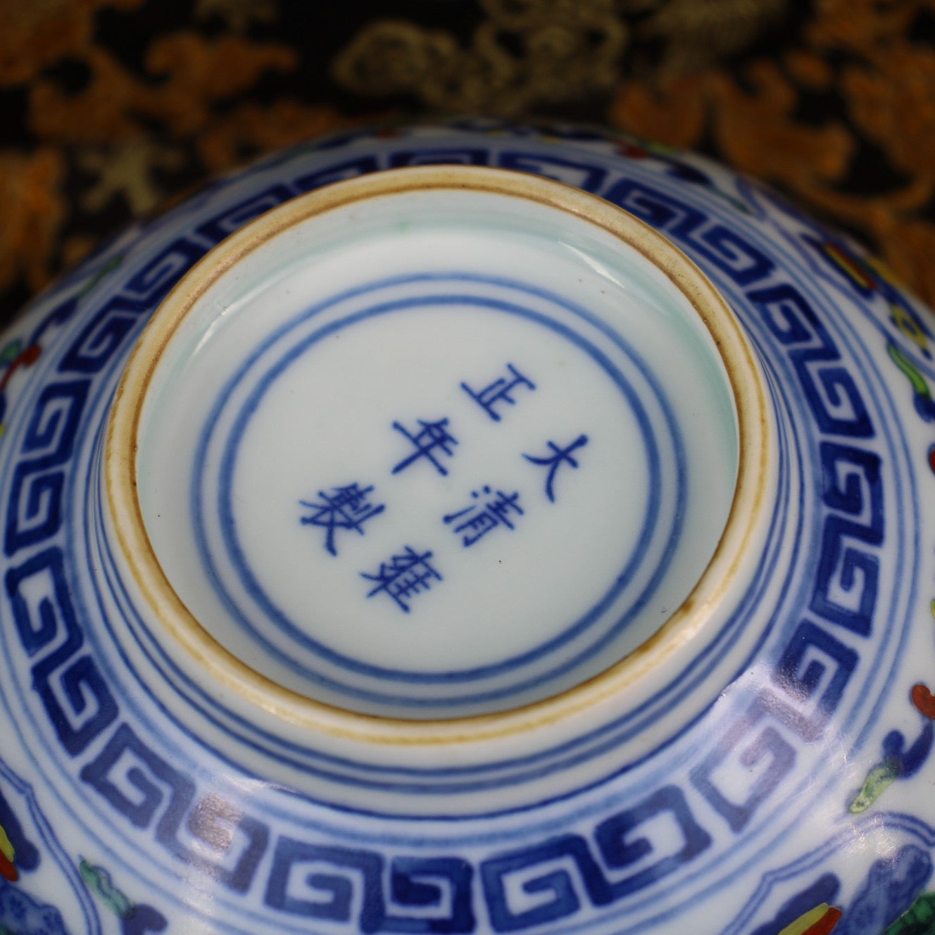 A Chinese antique colorful porcelain bowl