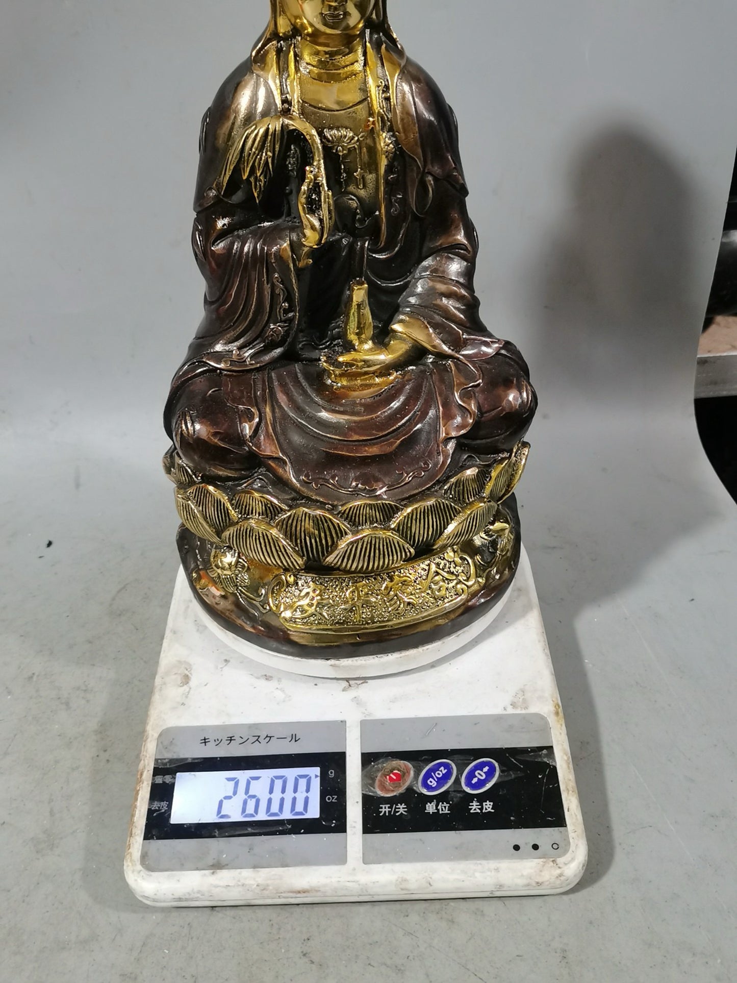 Pure copper Guanyin Bodhisattva statue ornament