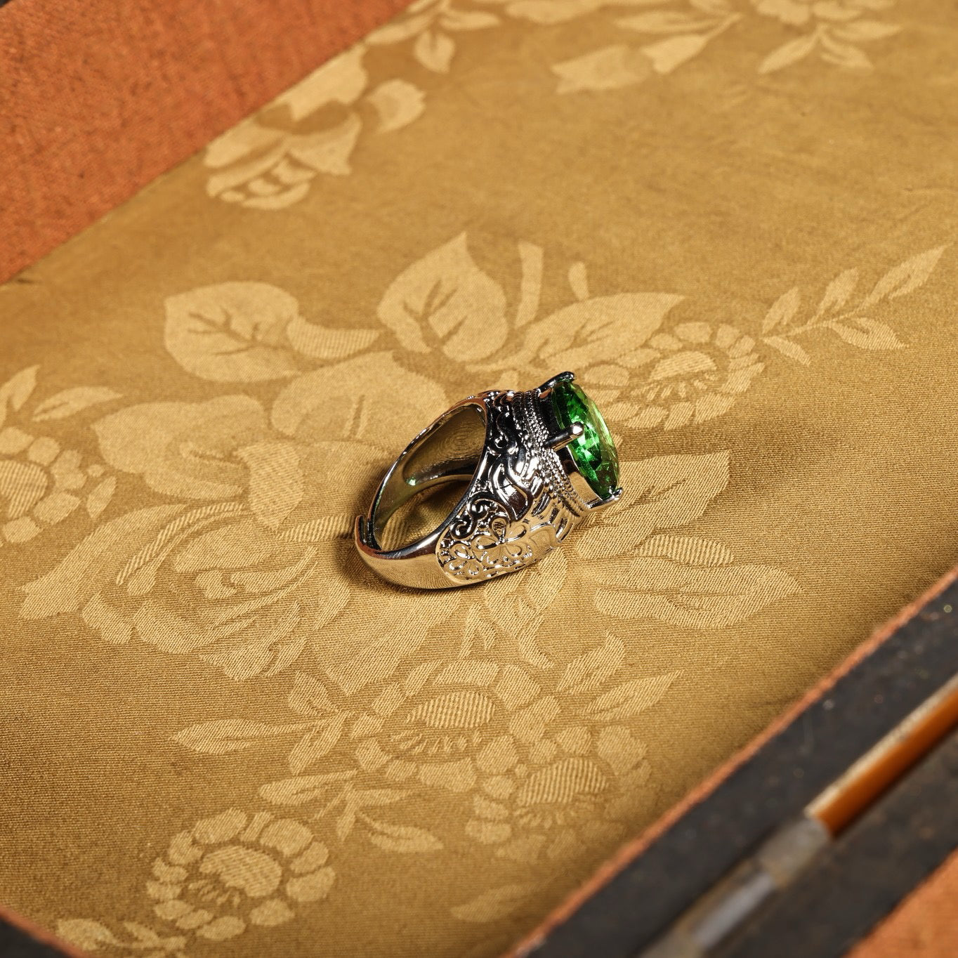 A box of Chinese antique diamond rings