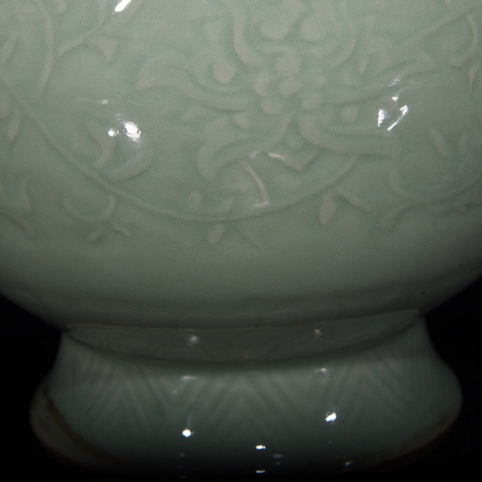 Chinese Antique Vertical Mouth Bottle