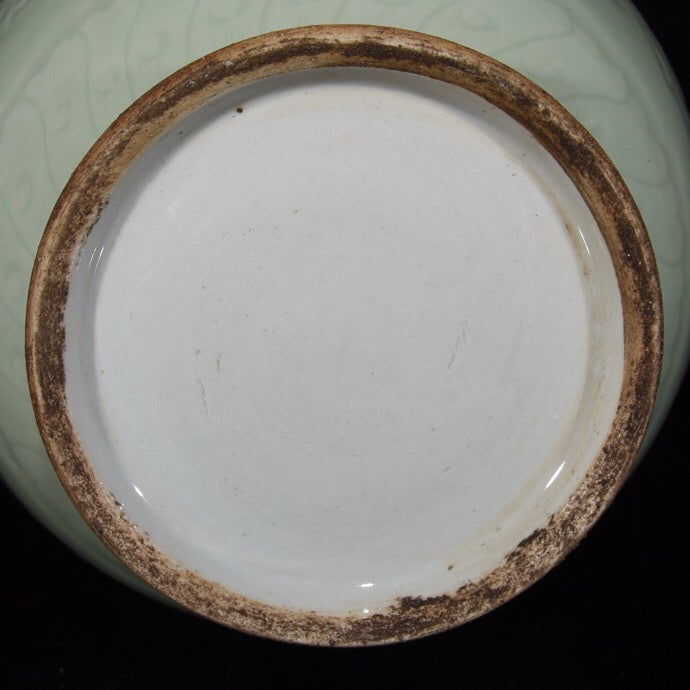 Chinese Antique Vertical Mouth Bottle