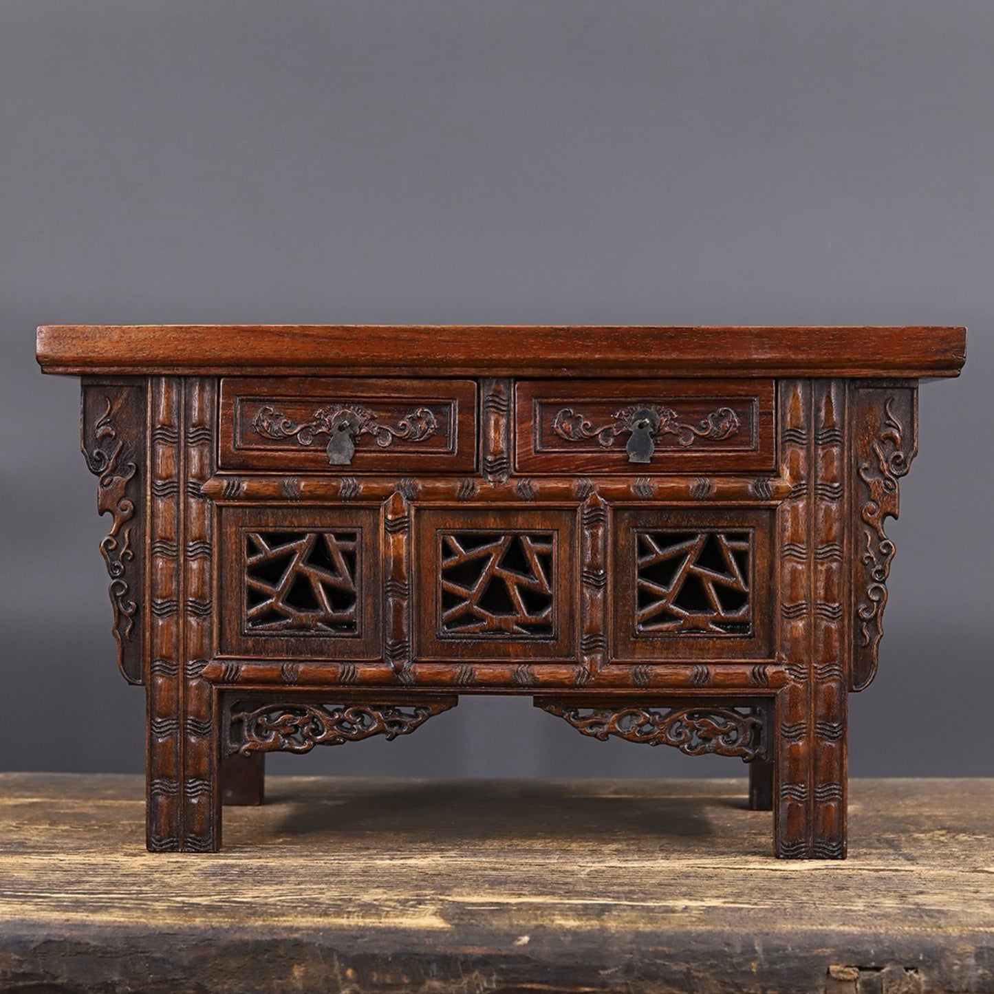 Chinese antique rosewood carved table
