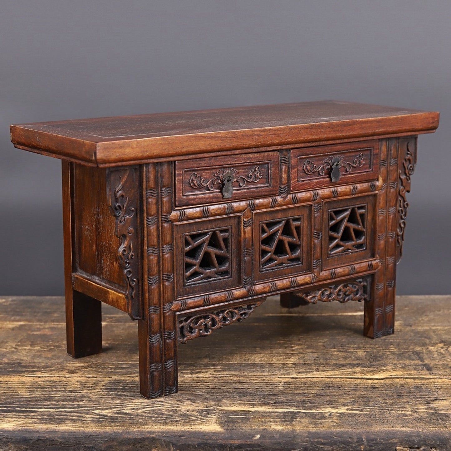 Chinese antique rosewood carved table
