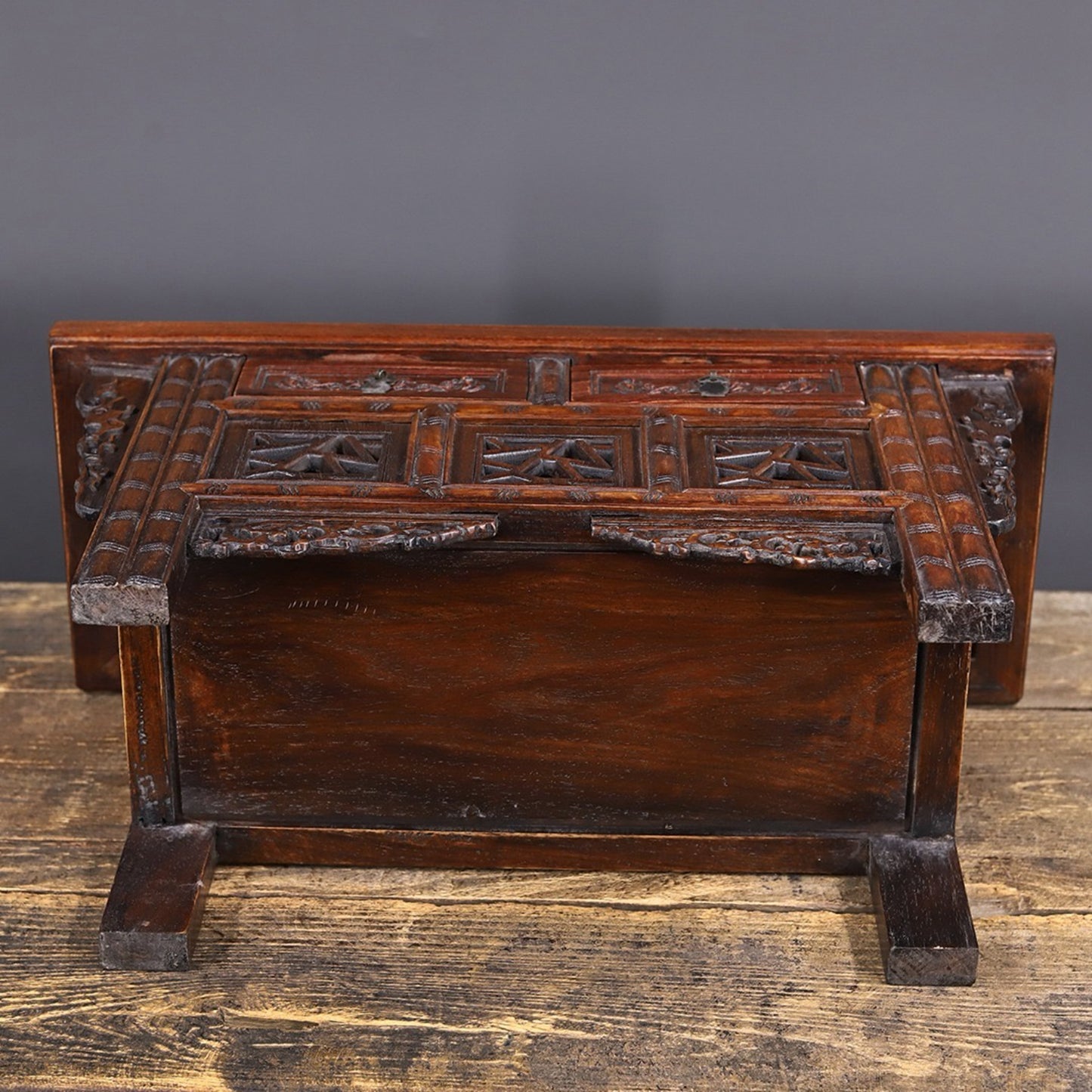 Chinese antique rosewood carved table