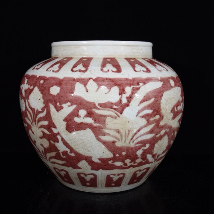 Chinese Antique Red Dew White Fish Algae Pattern Jar