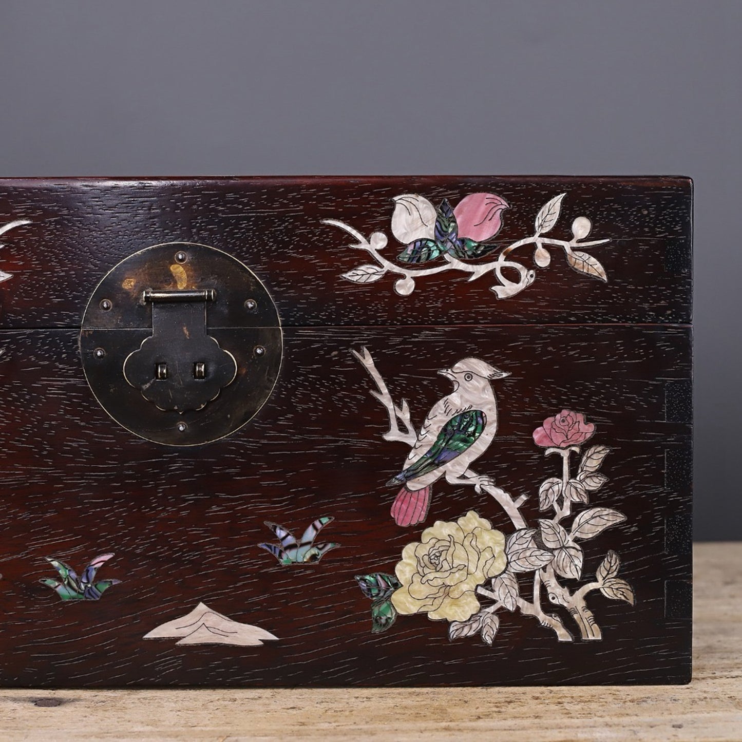 Chinese antique rosewood flower and bird box