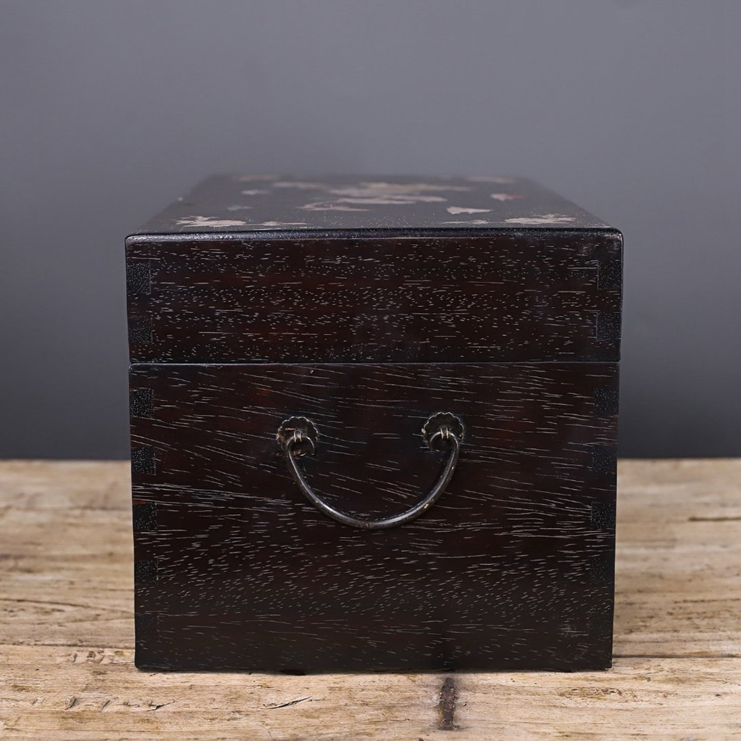 Chinese antique rosewood flower and bird box