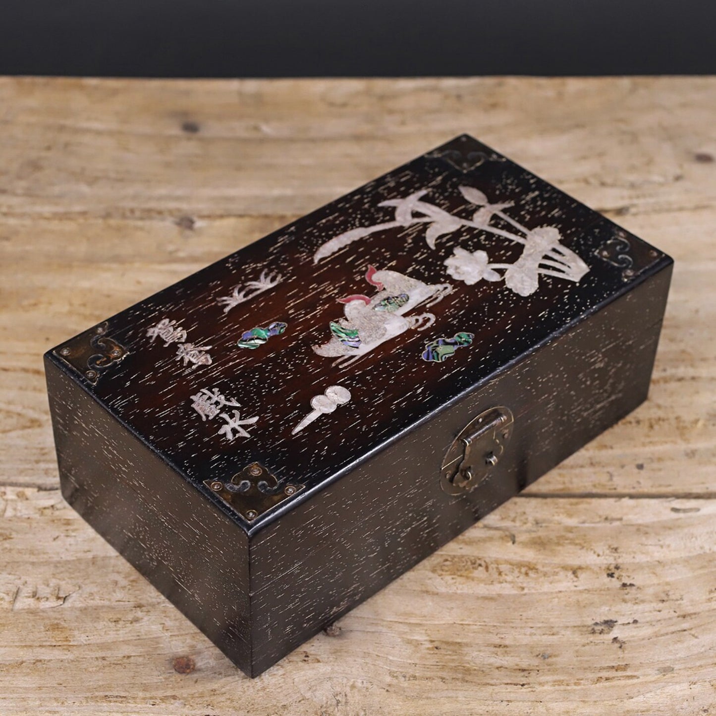 Chinese antique small leaf rosewood inlaid with shells, mandarin ducks playing in water jewelry box