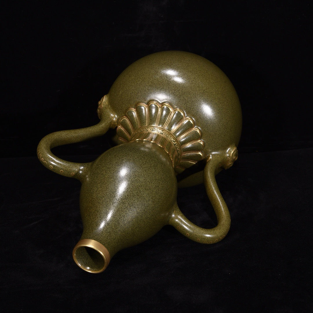 Chinese antique gourd bottle