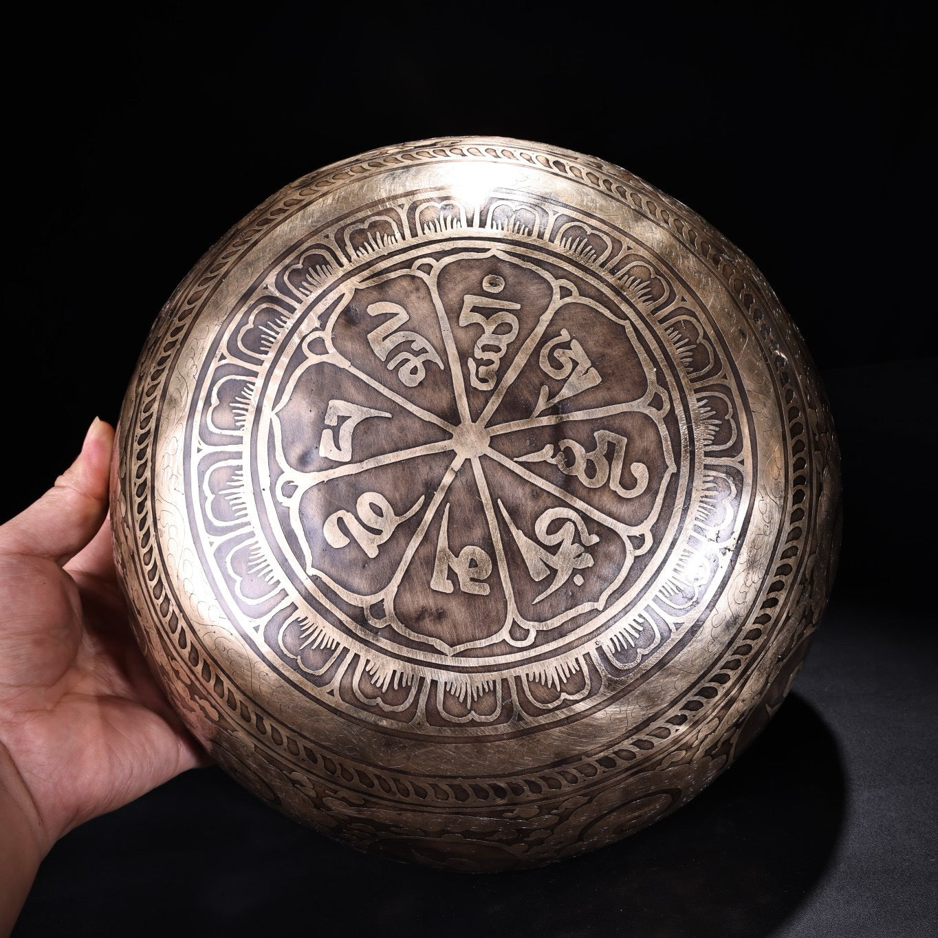 Chinese antique pure copper high relief carved Buddha sound bowl
