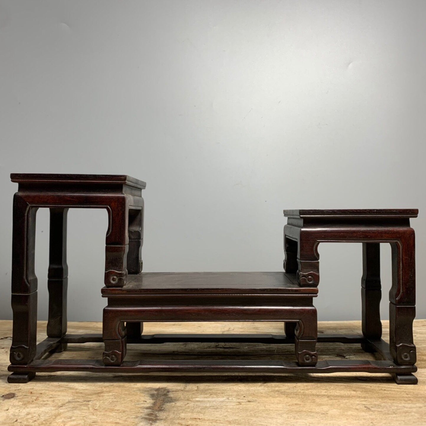 Chinese antique small leaf sandalwood antique stand