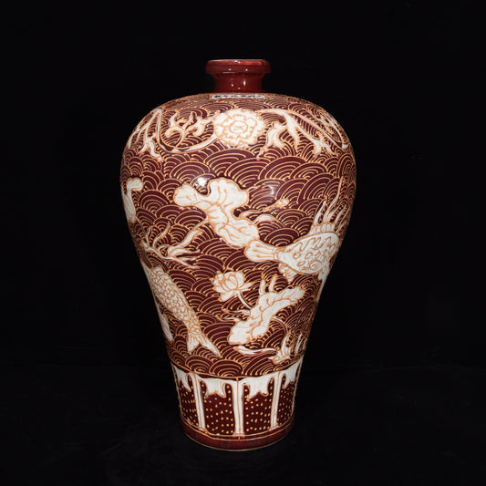 Chinese antique plum vase with golden dragon pattern