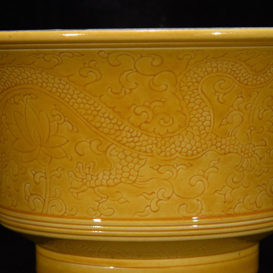 Chinese antique glazed dragon patterned covered bowl