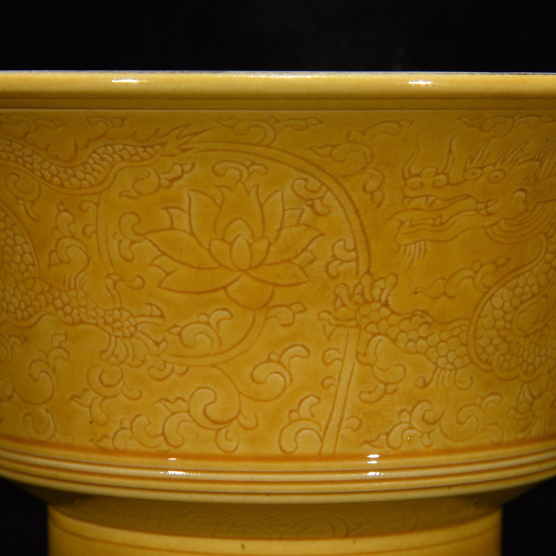 Chinese antique glazed dragon patterned covered bowl