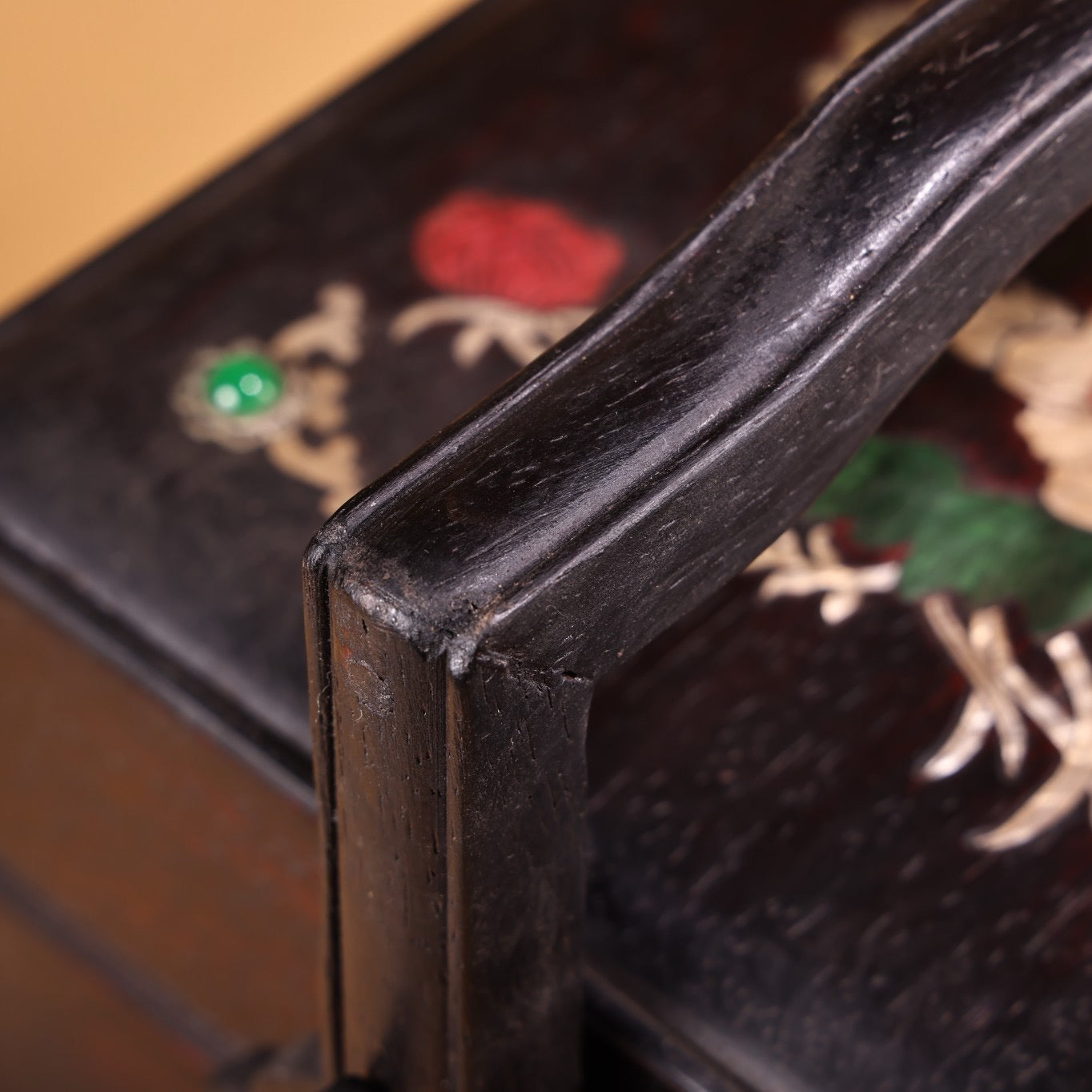 Chinese Antique Blood Sandalwood Inlaid Shell Handheld Food Box