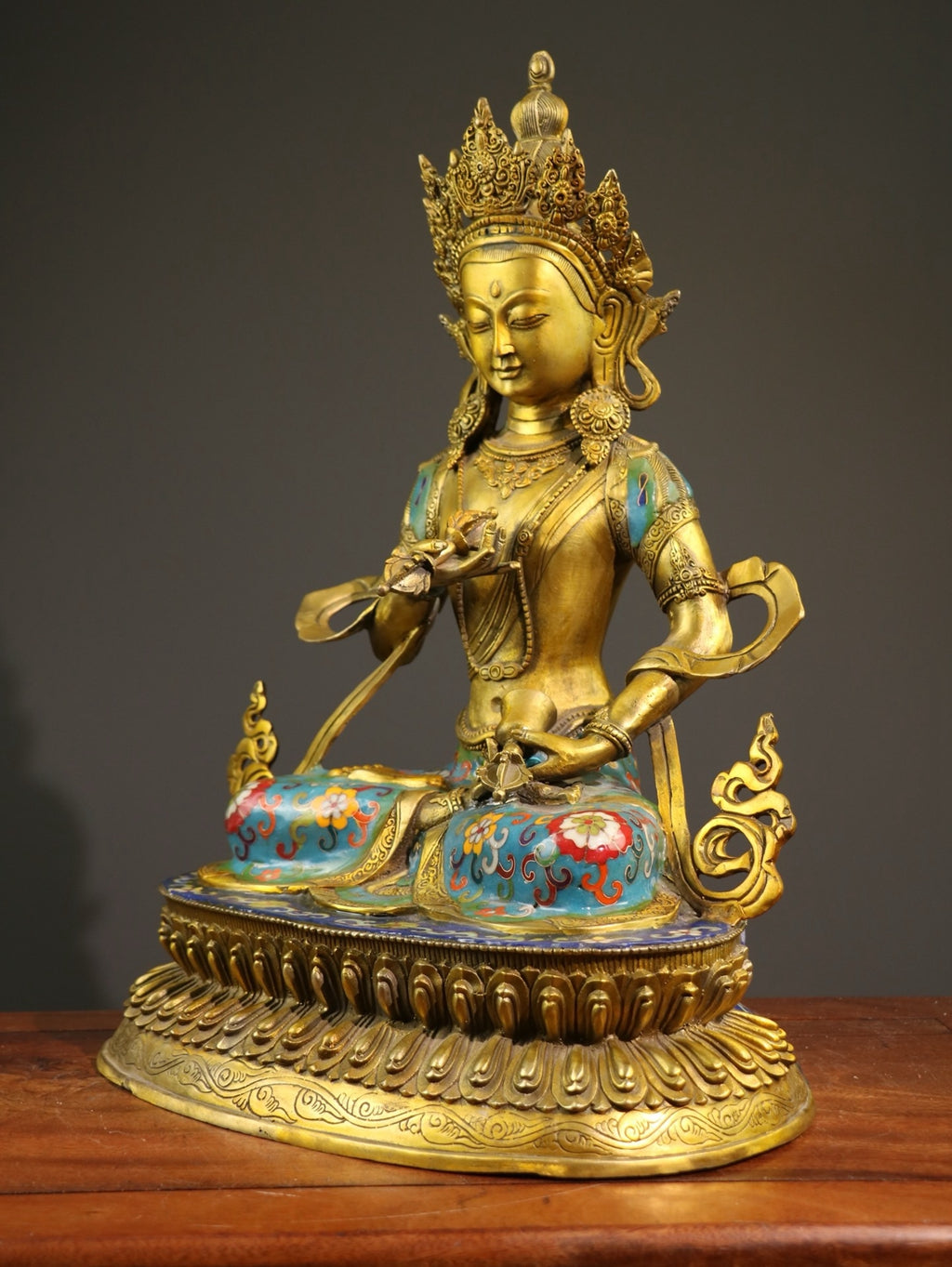 A pure copper cloisonn é Buddha statue of Vajrasattva