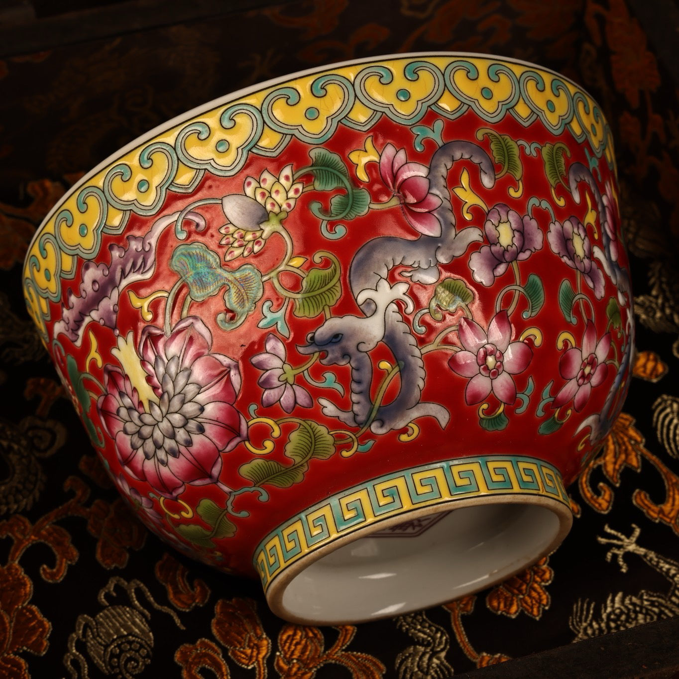 Chinese antique enamel colored porcelain bowl