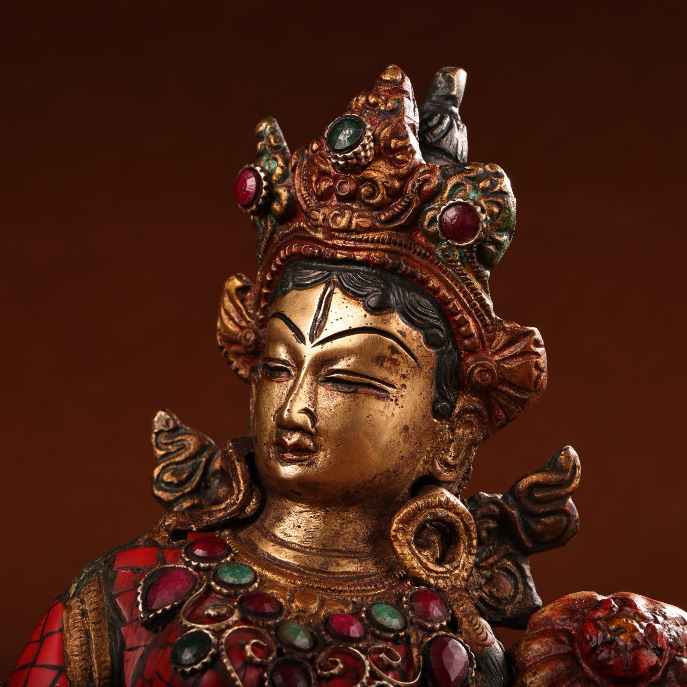 A Chinese antique pure copper green tara statue