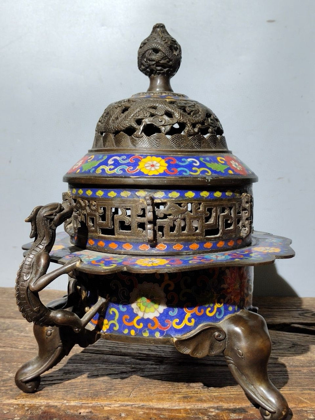 Pure copper cloisonn é three elephant foot double dragon ear dragon lid furnace