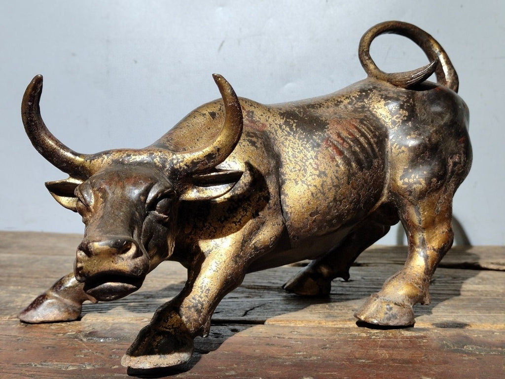 Pure copper bullish and soaring ornaments