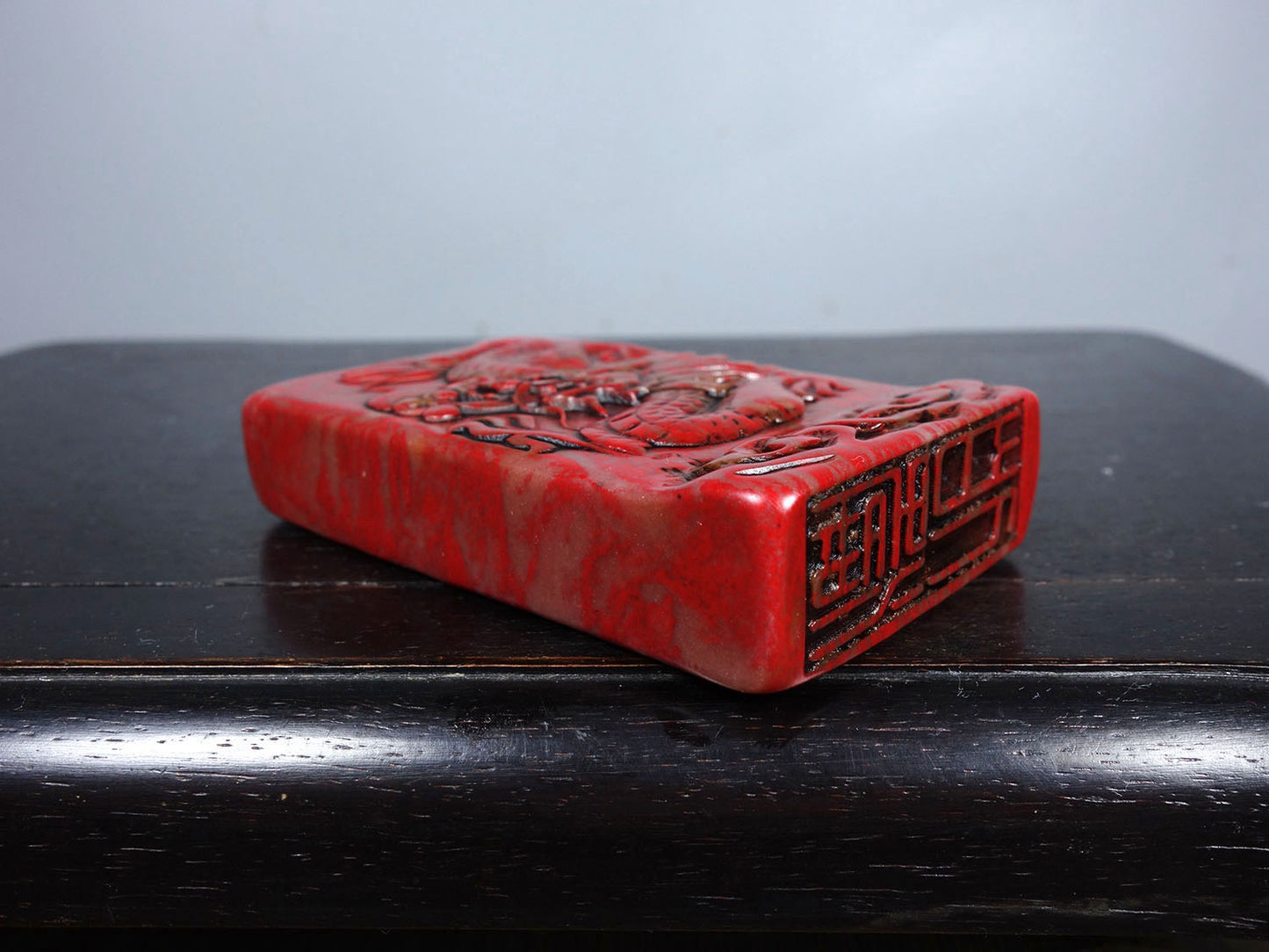 Chinese antique chicken blood stone finely carved mansion with dragon seal