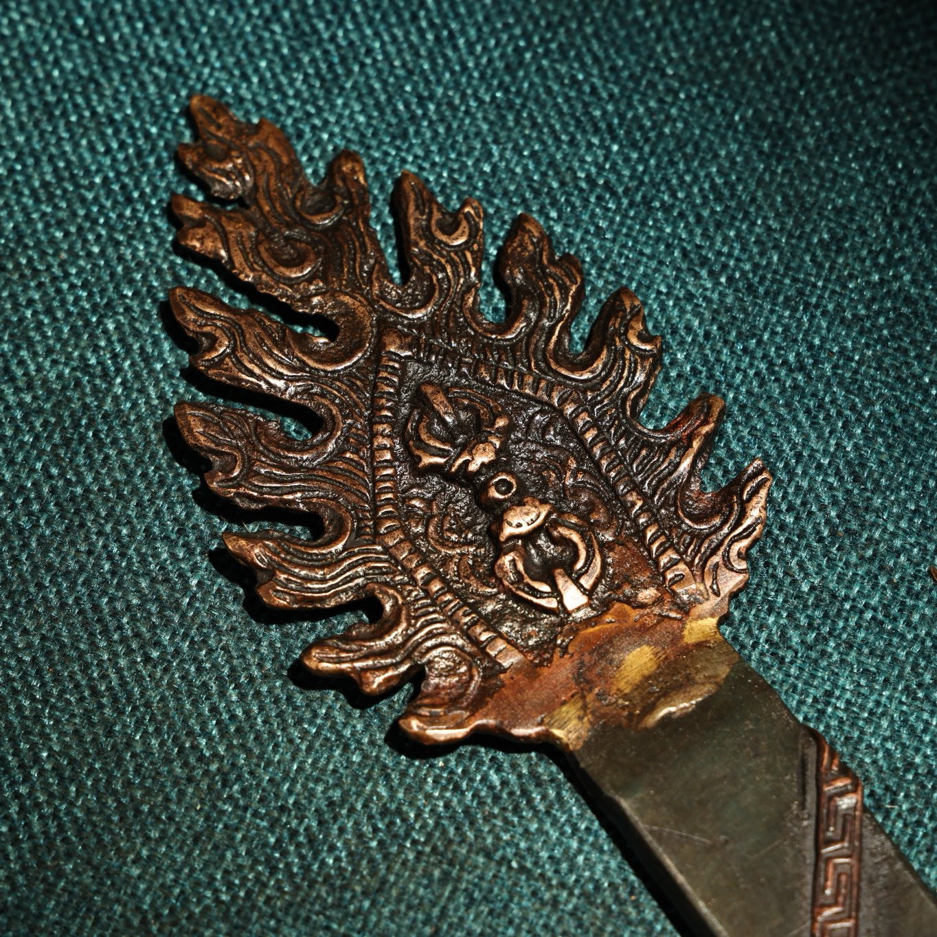 A Chinese antique Xuantie Wenshu sword technique tool