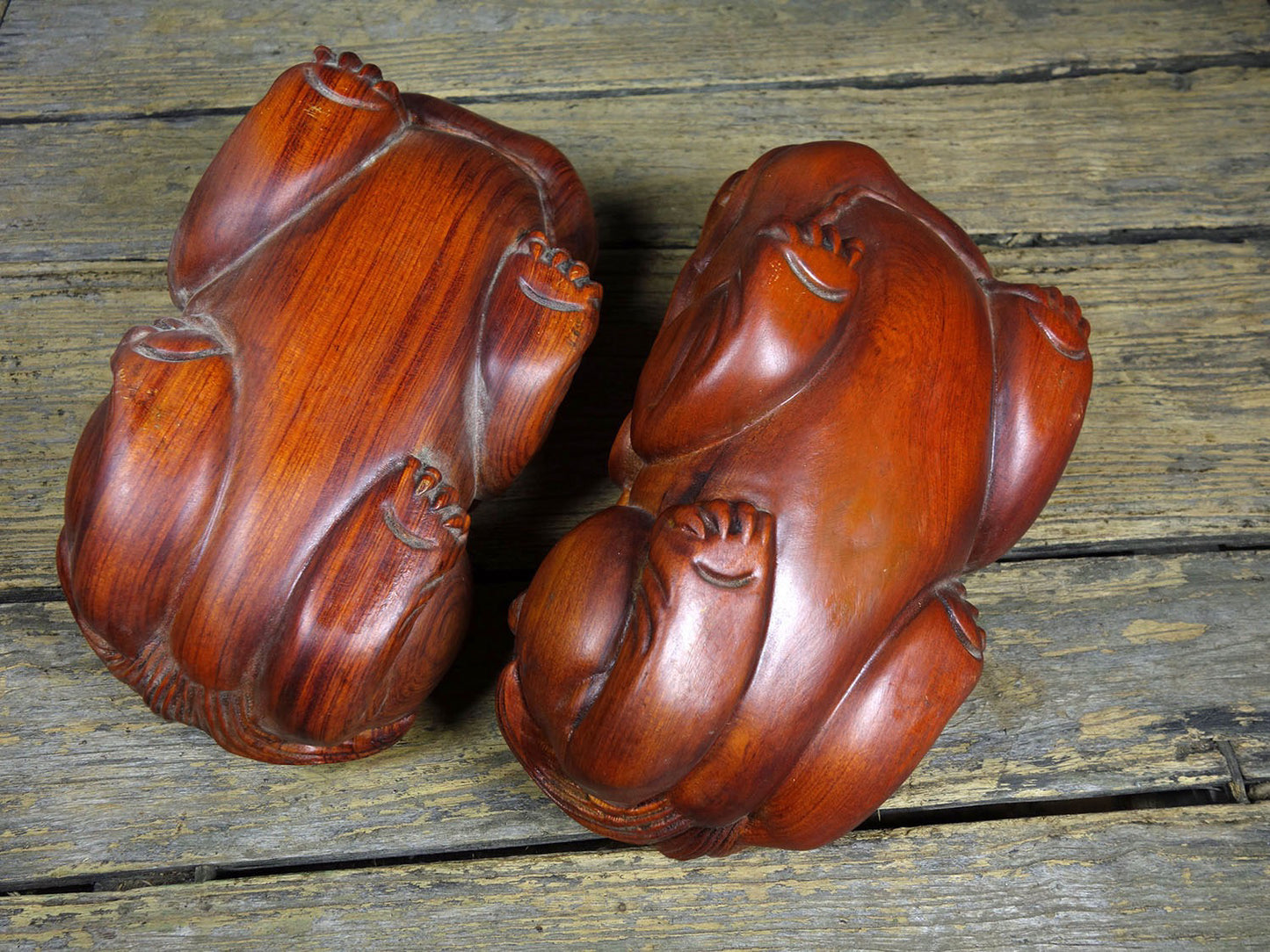 A pair of Chinese antique pear wood carvings attracting wealth and treasures, Pixiu