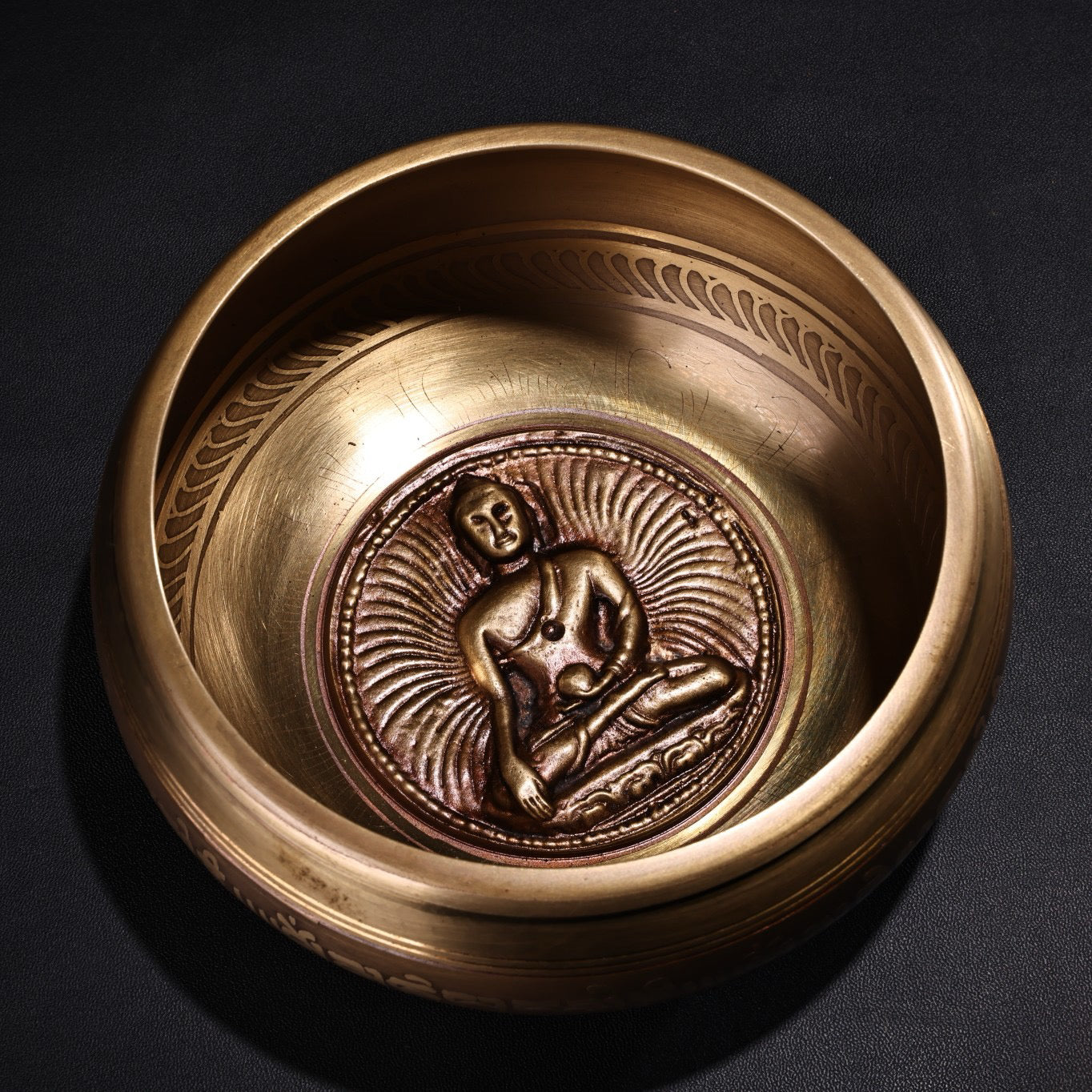 Chinese antique pure copper all copper handmade relief scripture Buddha sound bowl