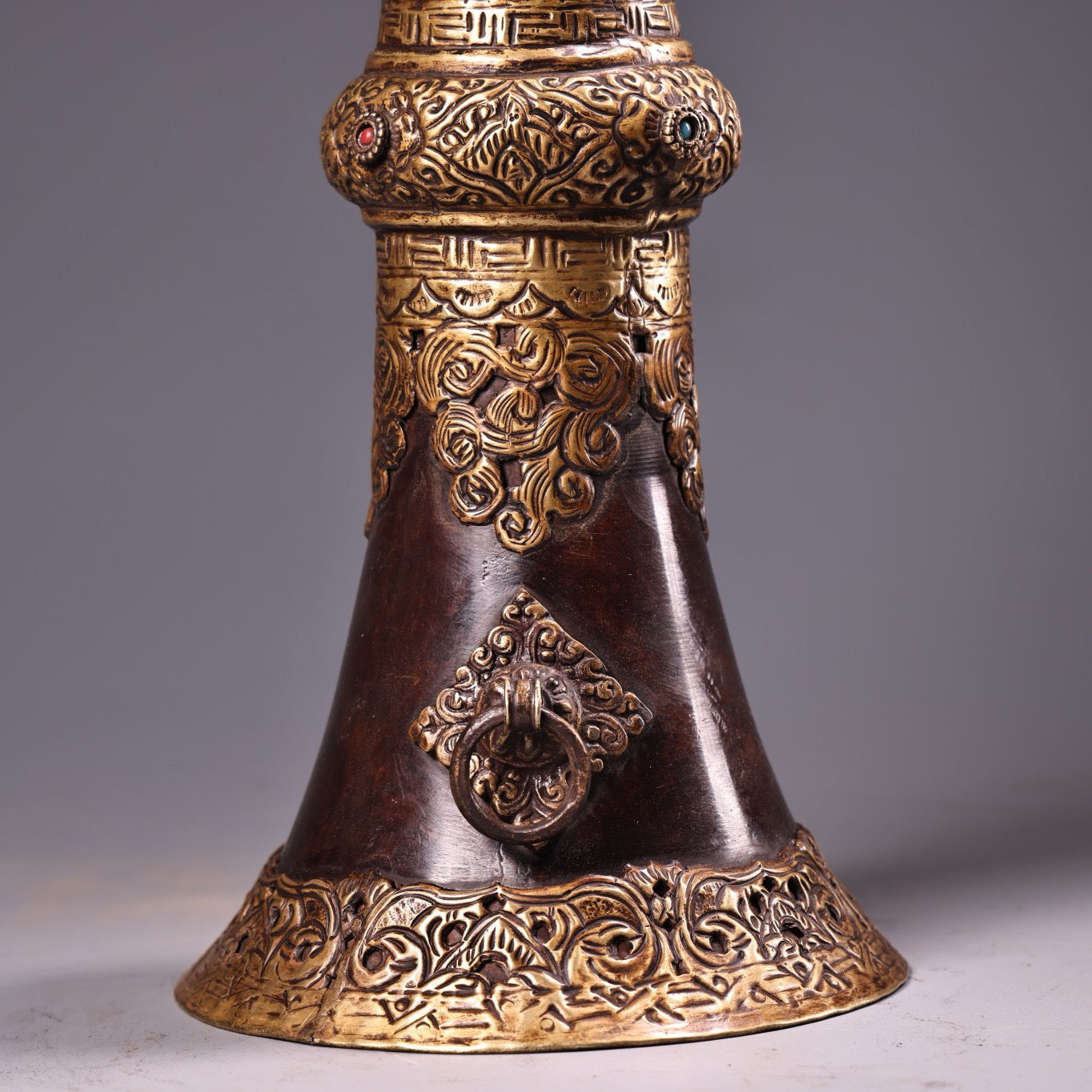 Chinese antique pure copper high relief carved horn