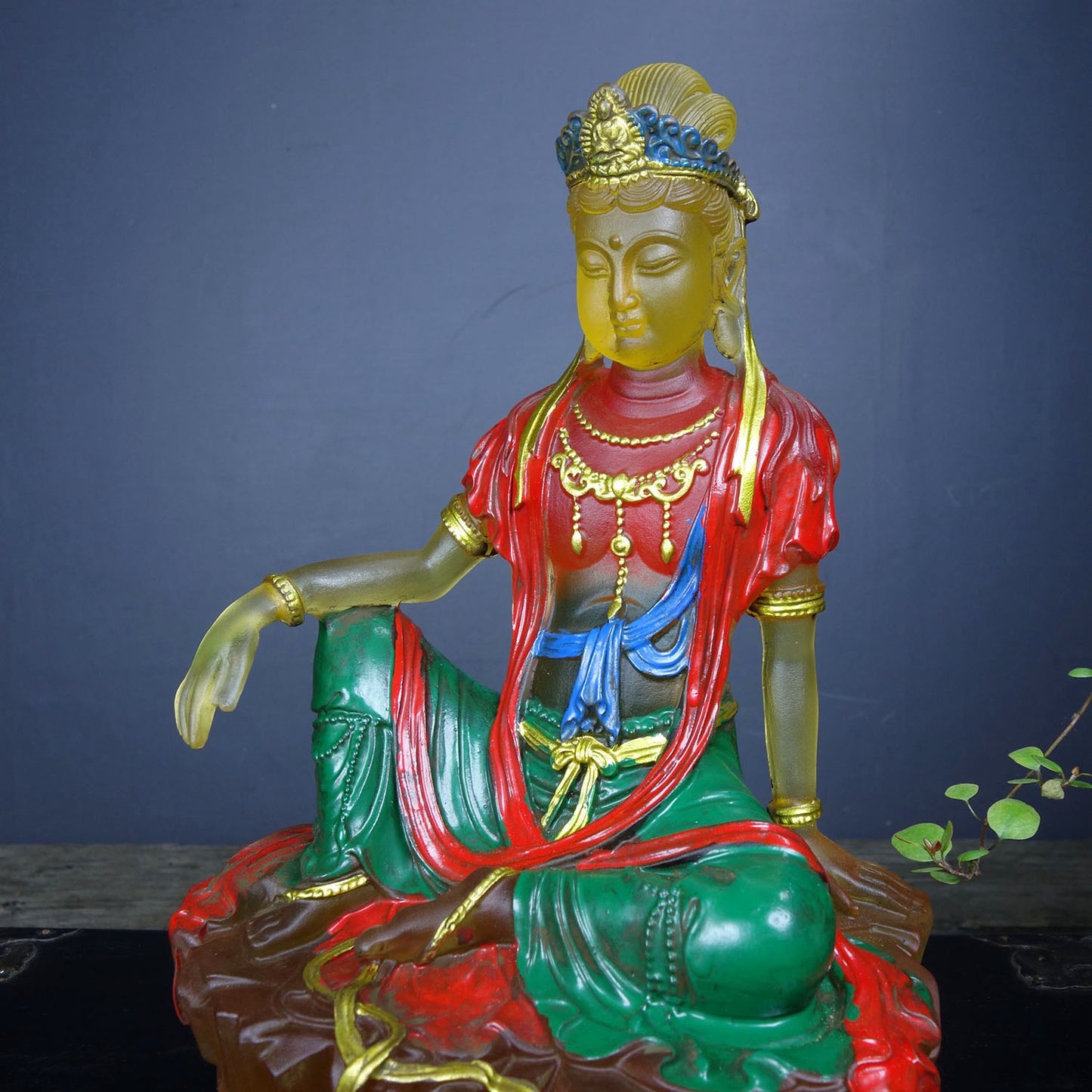 Chinese antique glass Buddha statue of Guanyin Bodhisattva