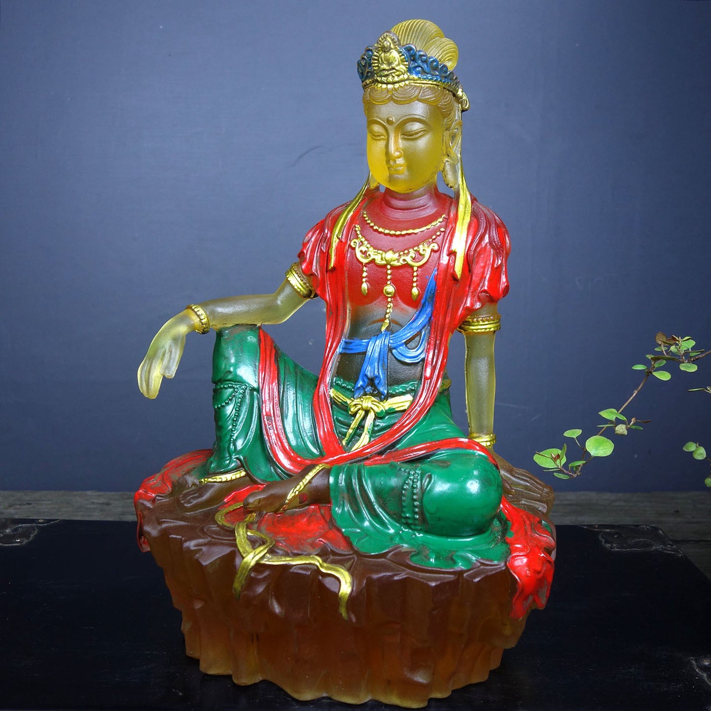 Chinese antique glass Buddha statue of Guanyin Bodhisattva