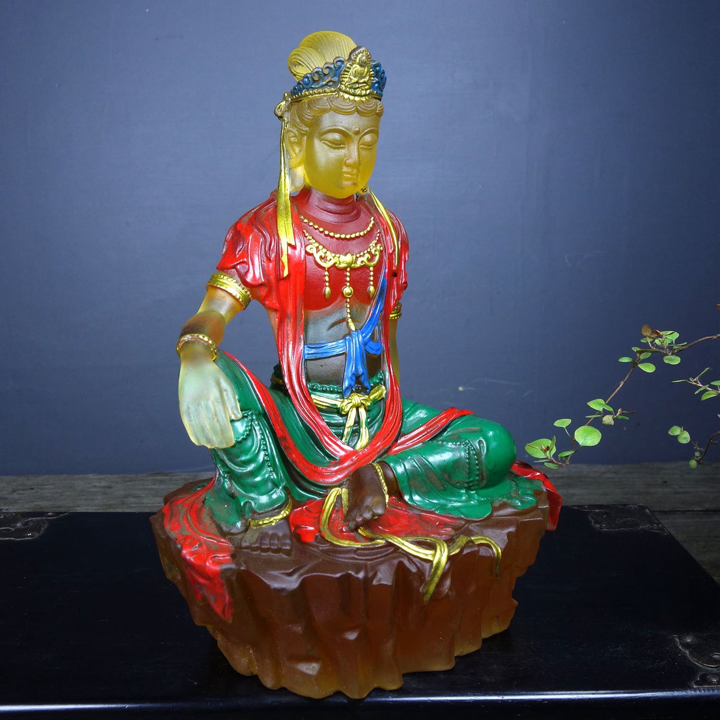 Chinese antique glass Buddha statue of Guanyin Bodhisattva