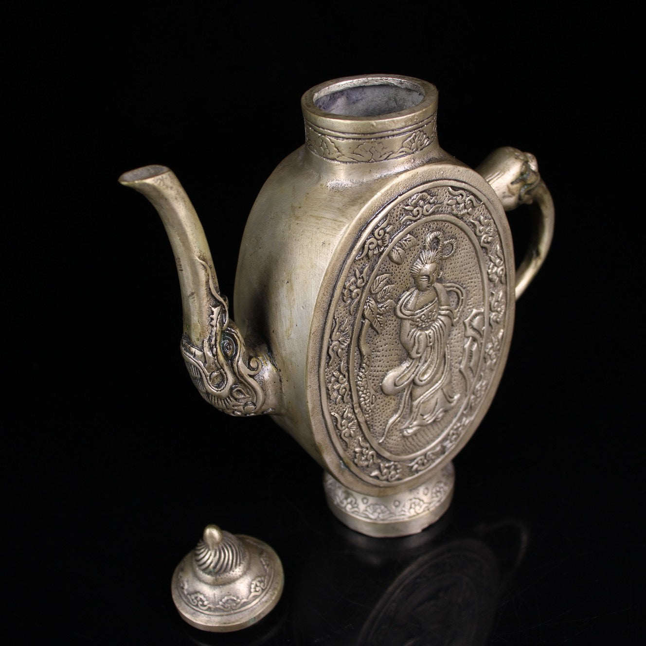 A Chinese antique pure copper gilded silver wine pot