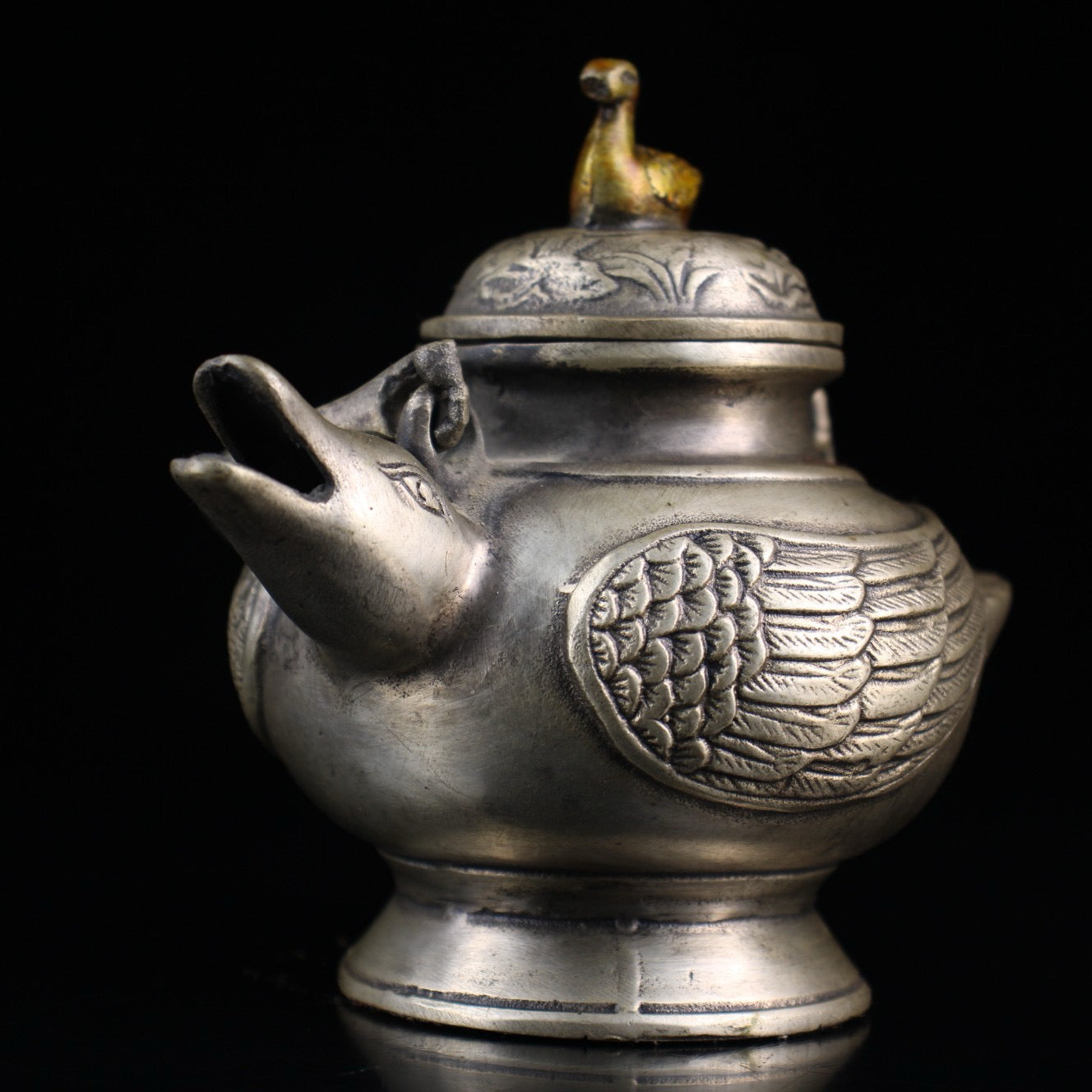 A Chinese antique collection pure copper gilded silver duck wine pot