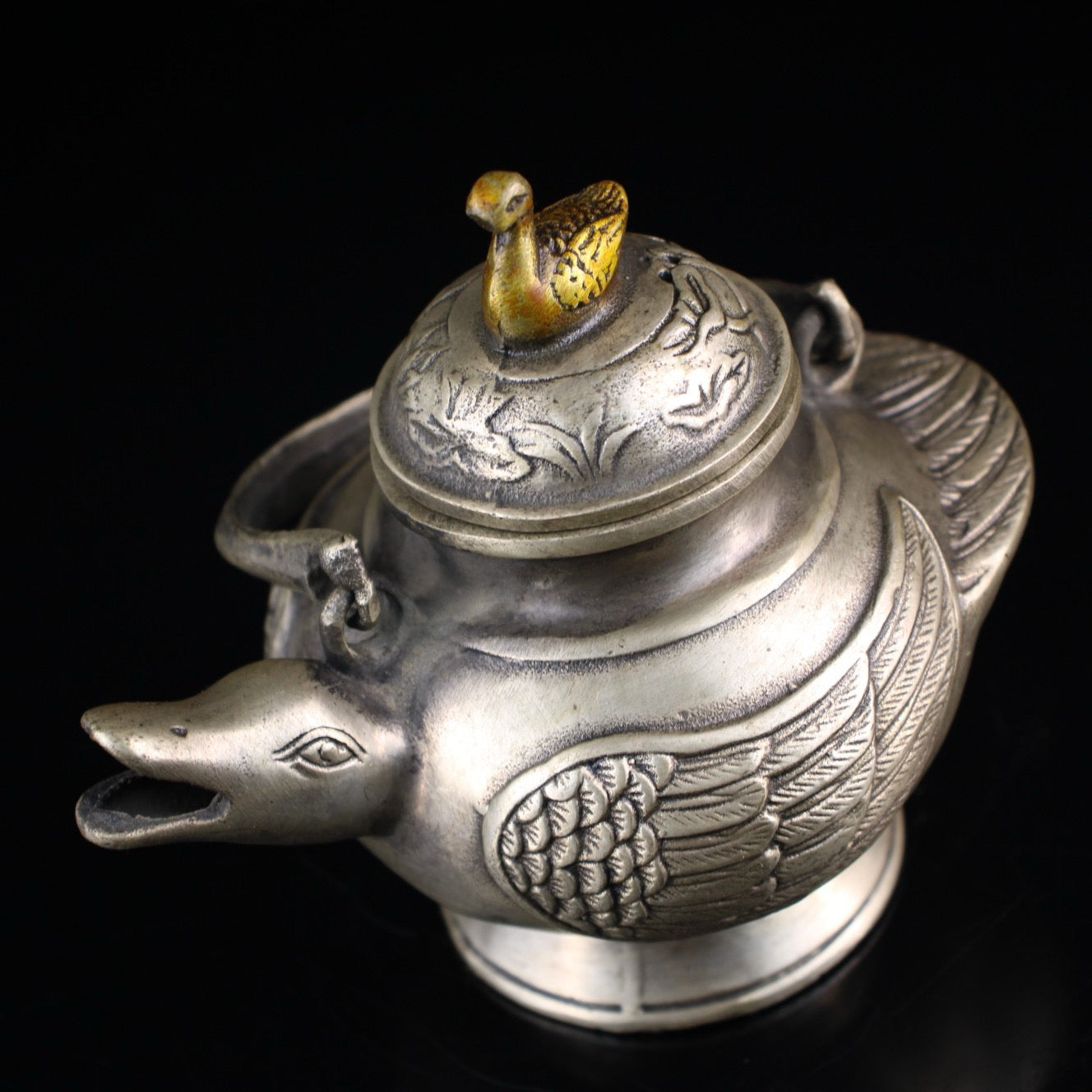 A Chinese antique collection pure copper gilded silver duck wine pot