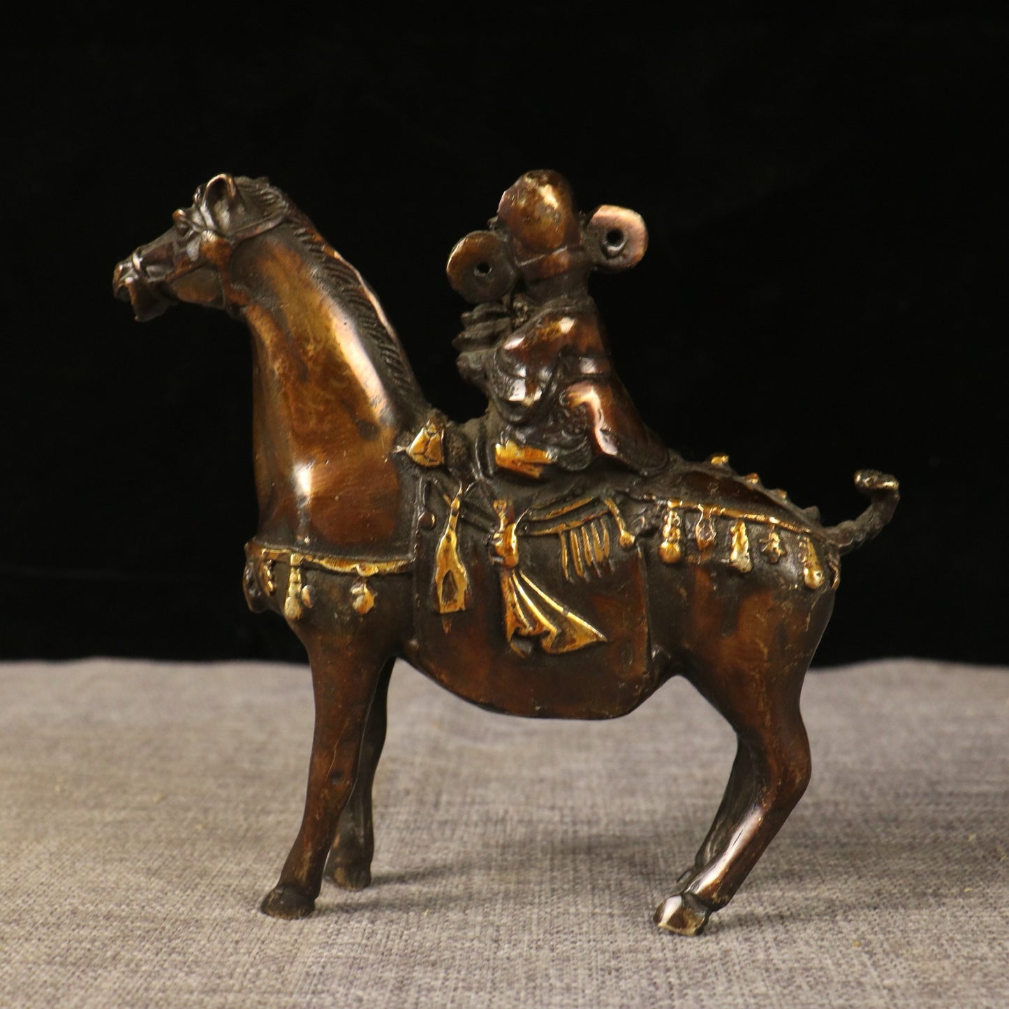 Chinese antique pure copper will soon become rich