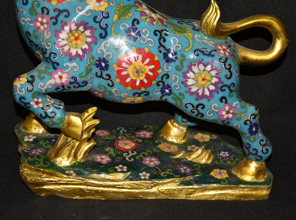 Pure copper cloisonn é blue cow ornament