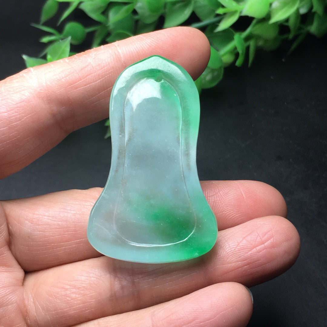 Chinese Antique Ice Drifting Green Thick Clothed Avalokitesvara