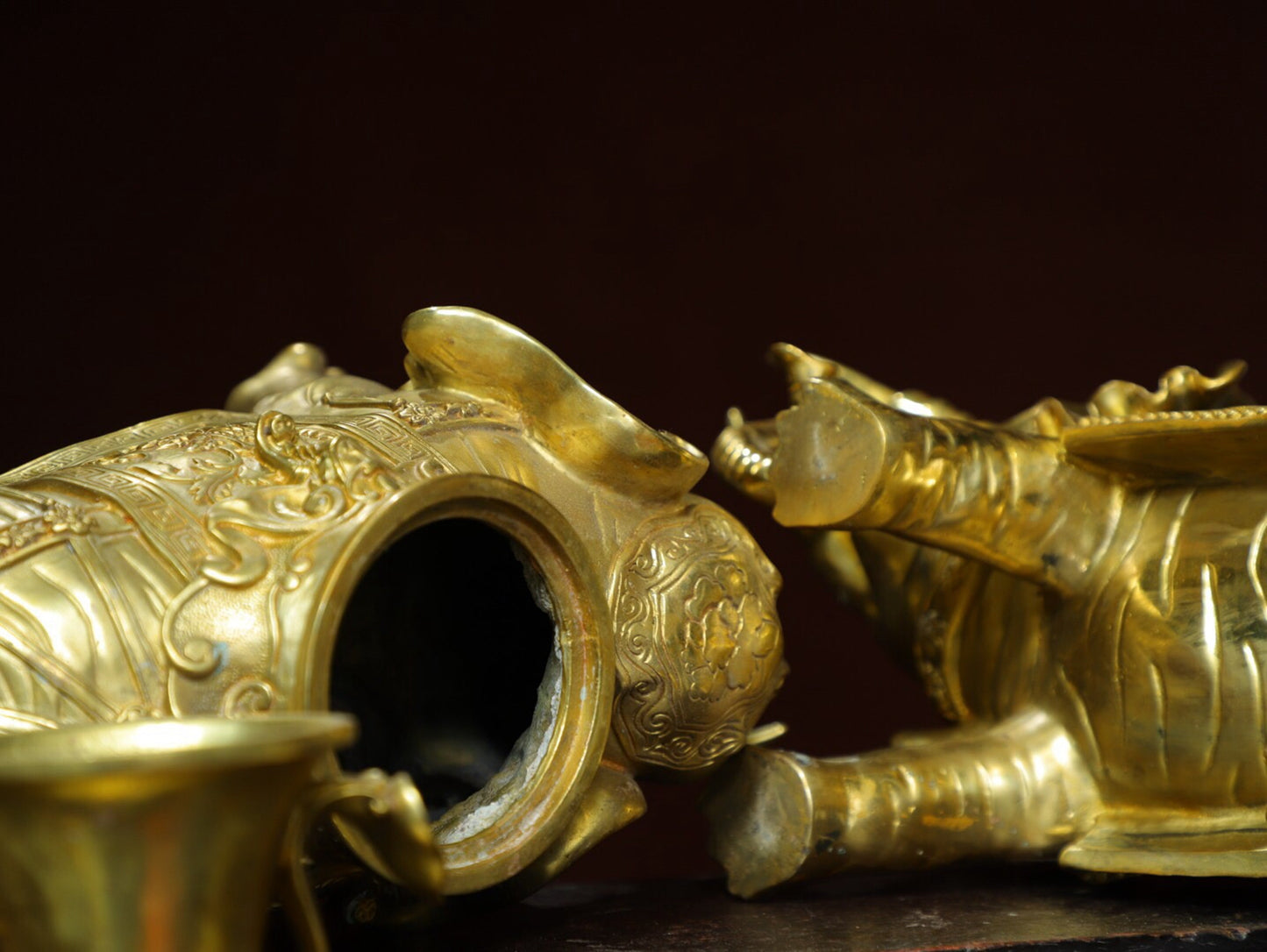 Chinese antique pure copper [Taiping Elephant Bottle] ornament pair