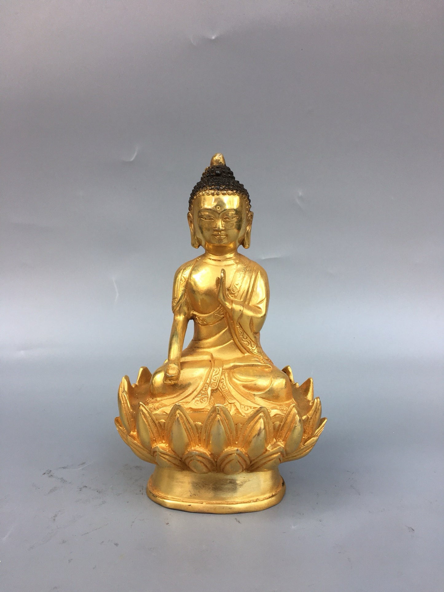 Chinese antique pure copper statue of Shakyamuni Buddha