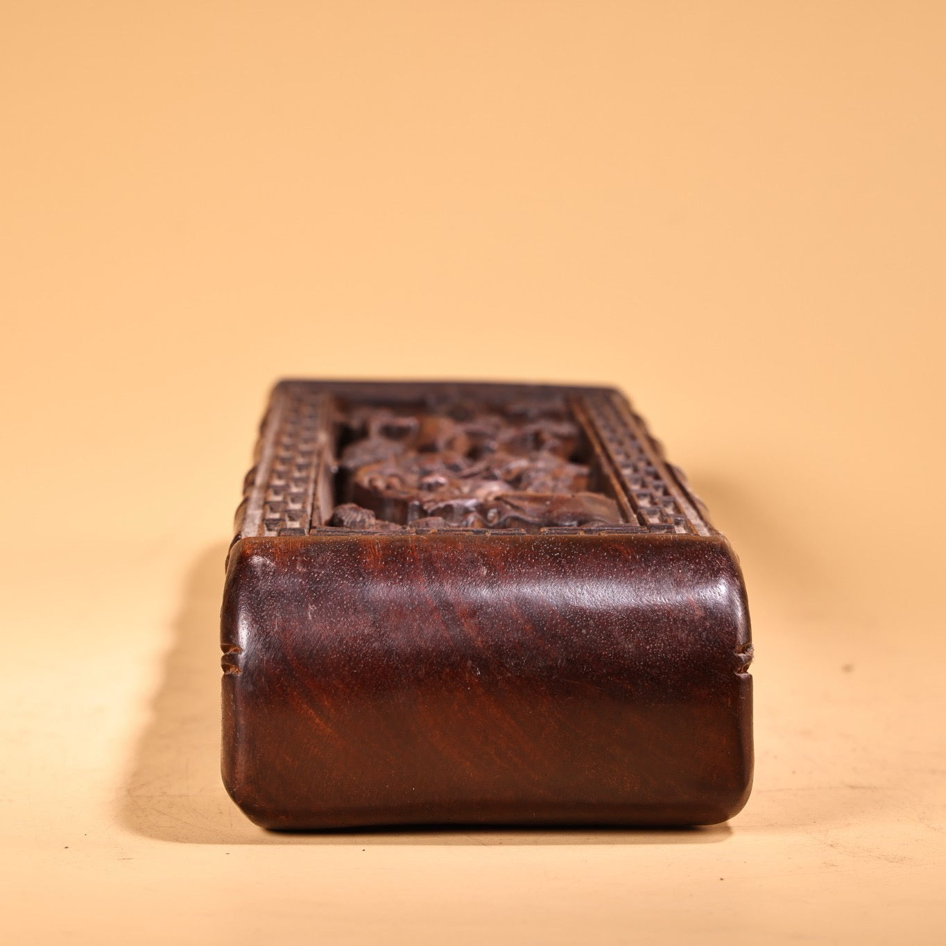 Chinese antique high relief chicken wing wood carving dragon and phoenix study grinding machine