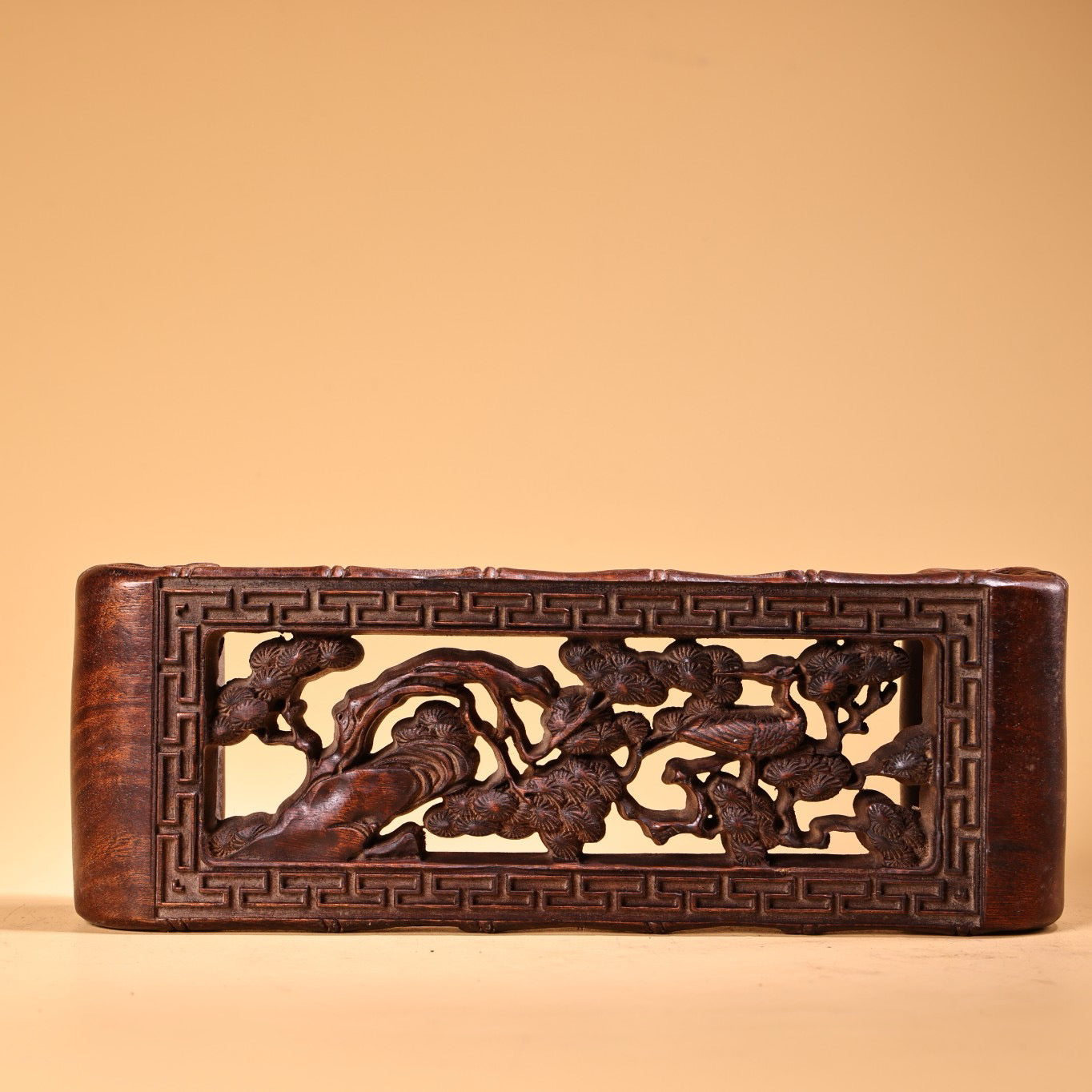 Chinese antique high relief chicken wing wood carving dragon and phoenix study grinding machine