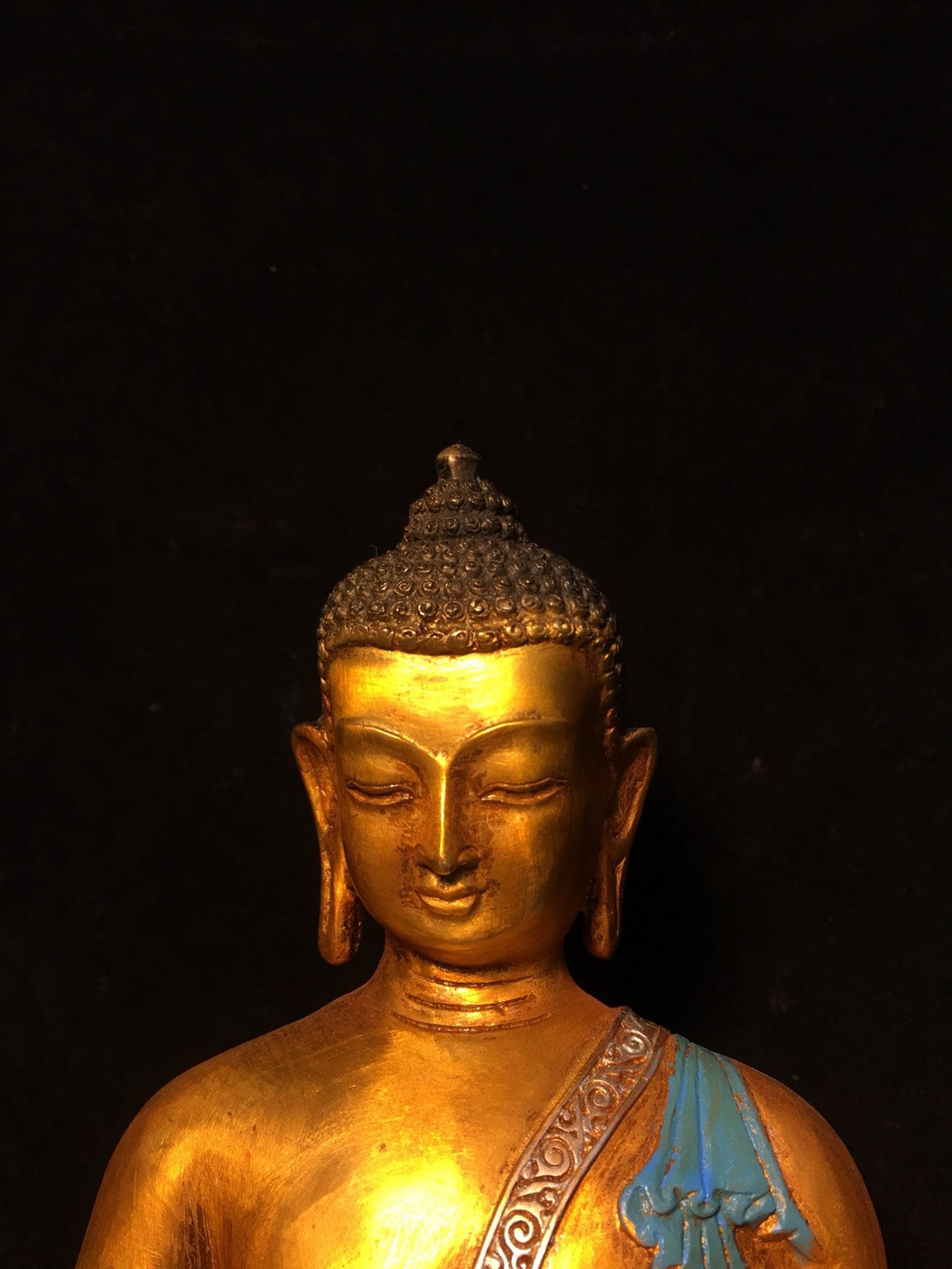Chinese antique pure copper statue of Shakyamuni Buddha