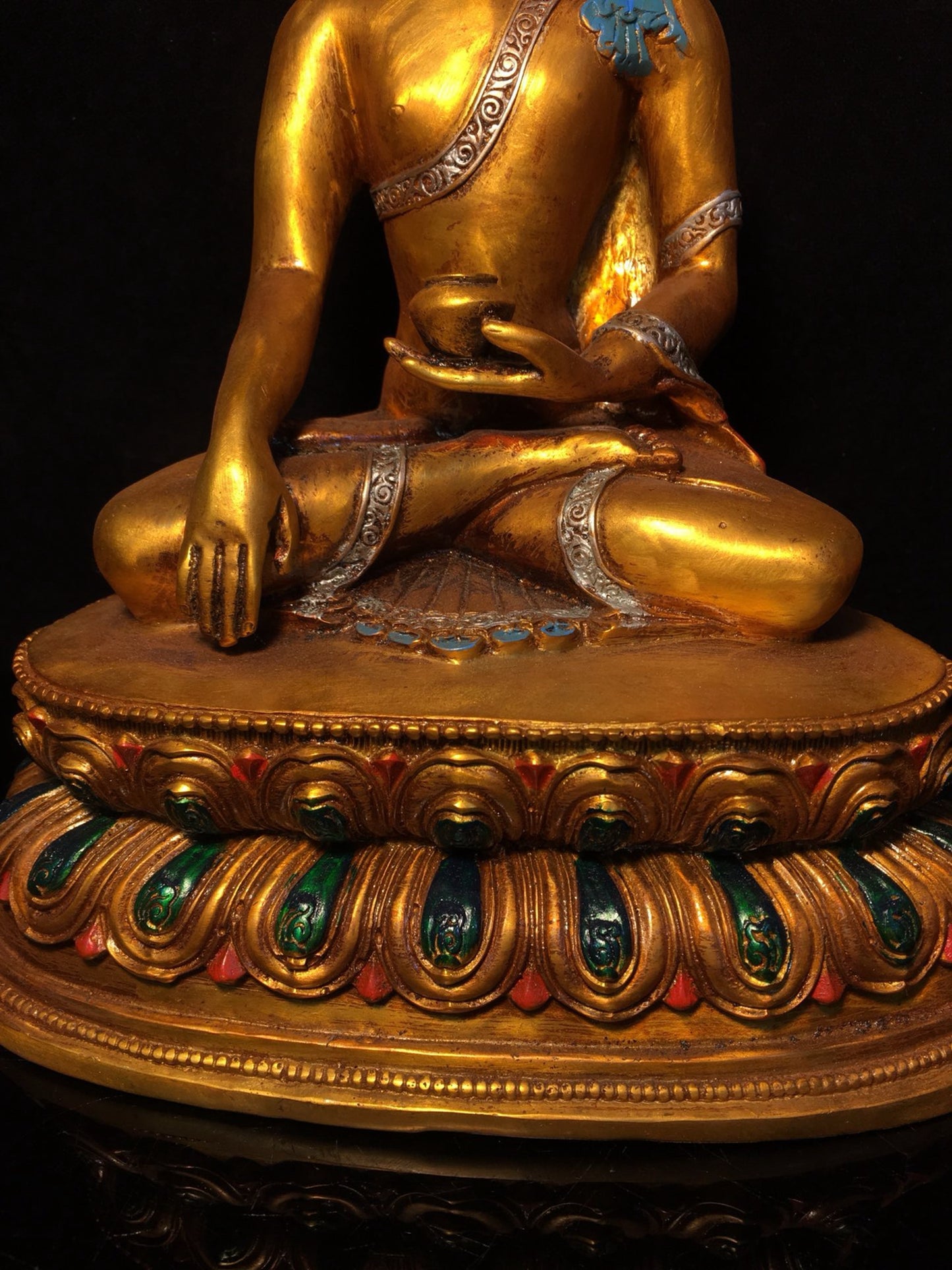 Chinese antique pure copper statue of Shakyamuni Buddha