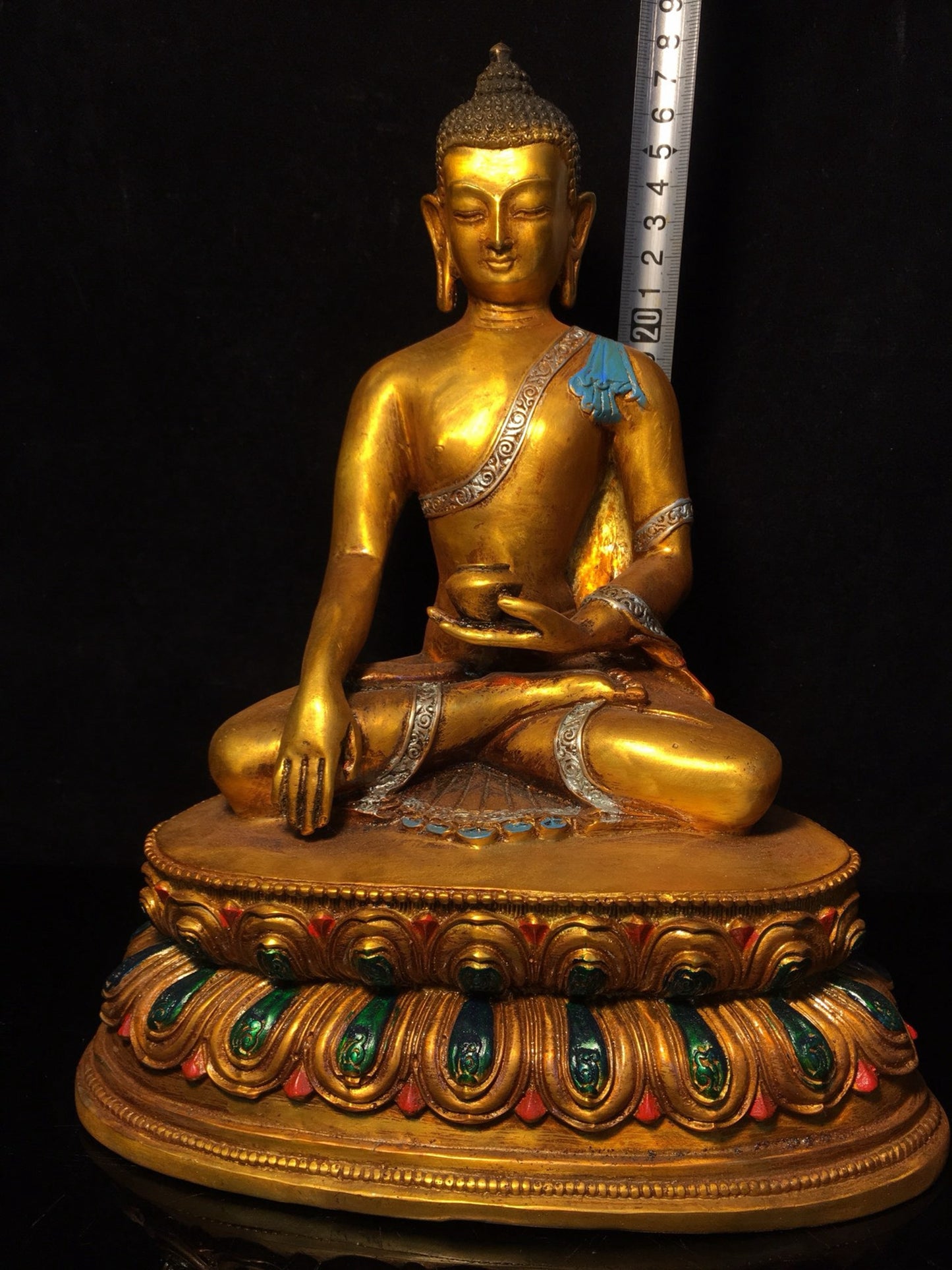 Chinese antique pure copper statue of Shakyamuni Buddha
